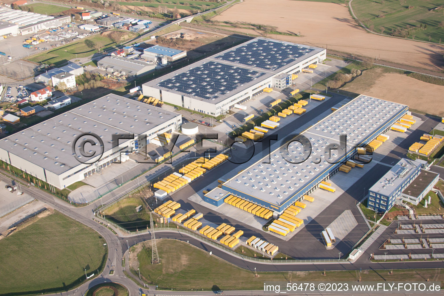 Luftaufnahme von DACHSER Logistikzentrum Karlsruhe GmbH, Malsch im Bundesland Baden-Württemberg, Deutschland