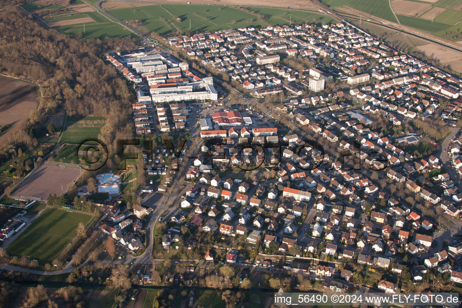 Auf den Heilberg in Durmersheim im Bundesland Baden-Württemberg, Deutschland