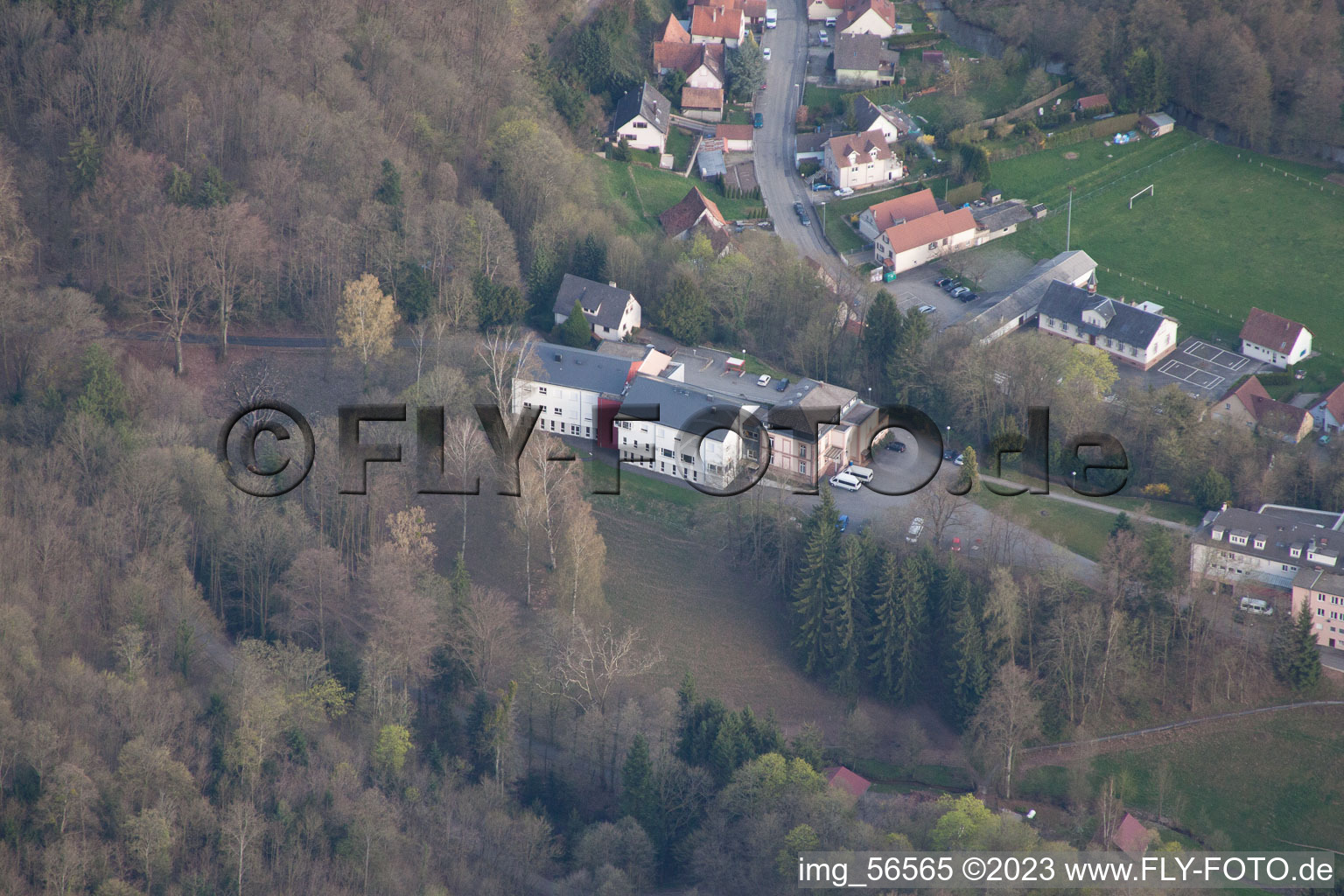 Luftbild von Weiler bei Wissembourg(Elsaß) im Bundesland Bas-Rhin, Frankreich