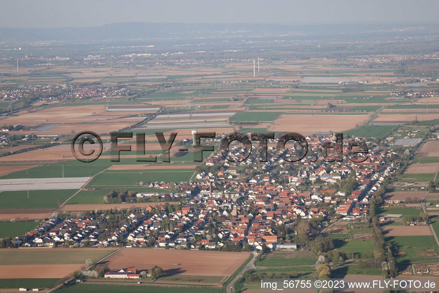 Drohnenbild von Hochstadt im Bundesland Rheinland-Pfalz, Deutschland