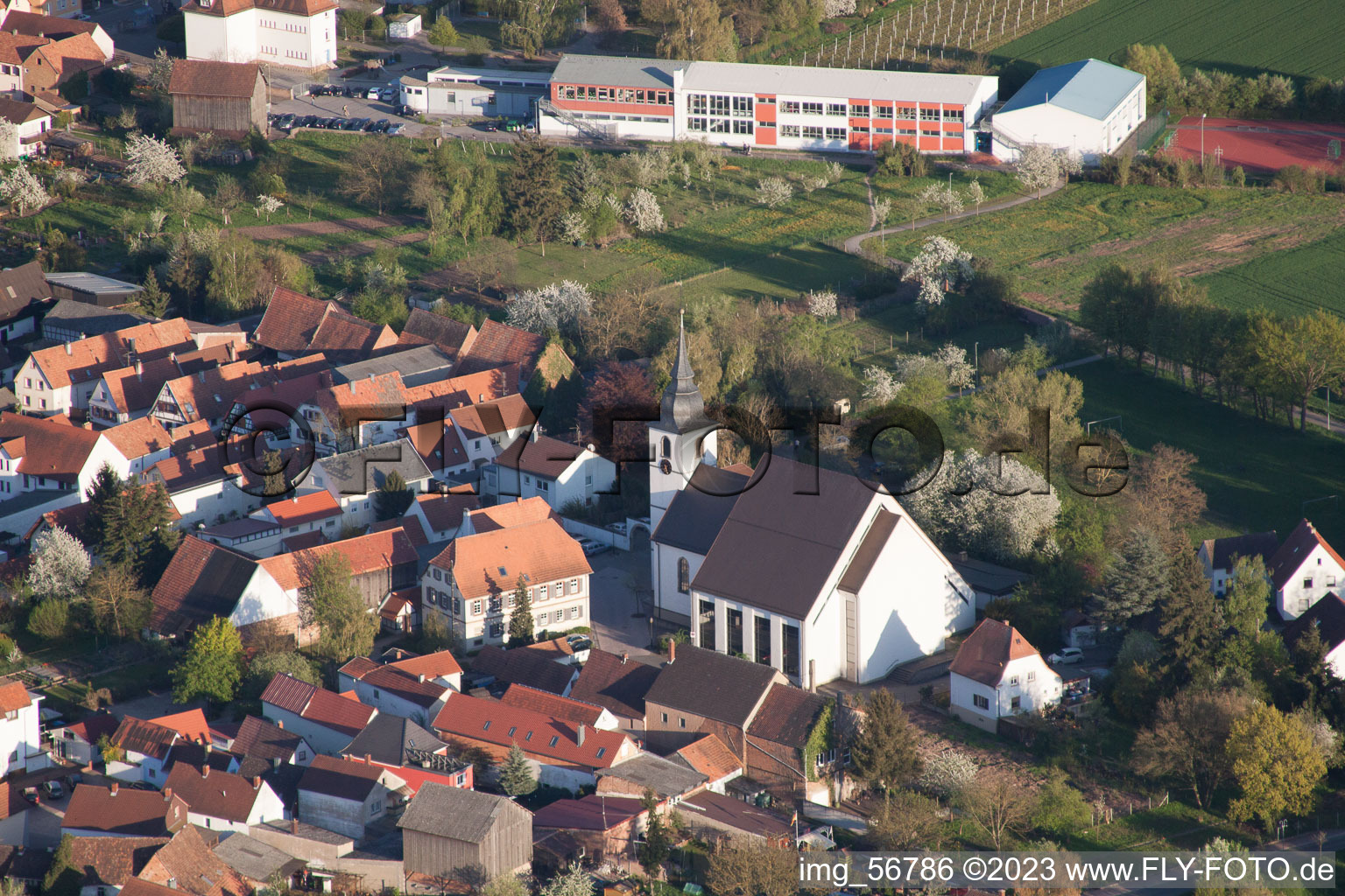 Offenbach an der Queich im Bundesland Rheinland-Pfalz, Deutschland aus der Luft betrachtet