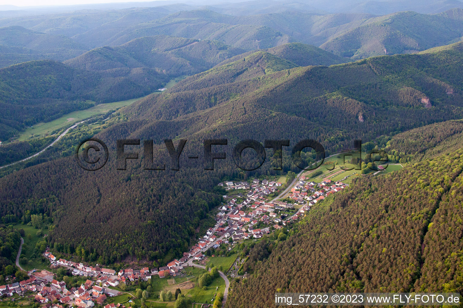 Spirkelbach im Bundesland Rheinland-Pfalz, Deutschland aus der Luft betrachtet