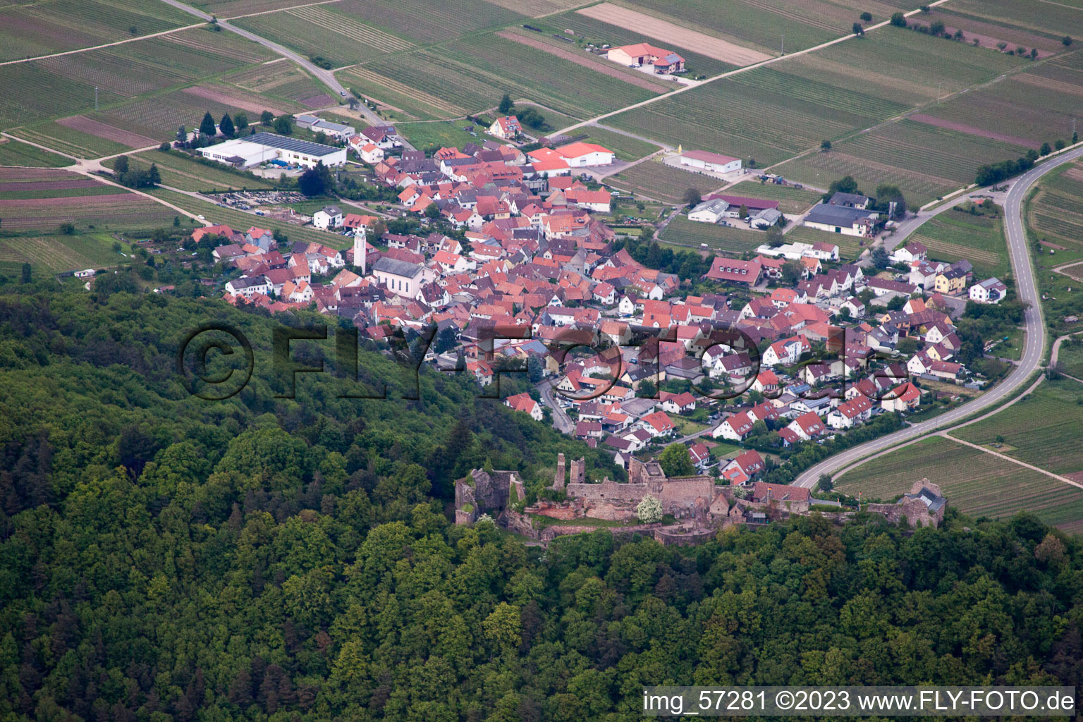 Eschbach im Bundesland Rheinland-Pfalz, Deutschland von einer Drohne aus