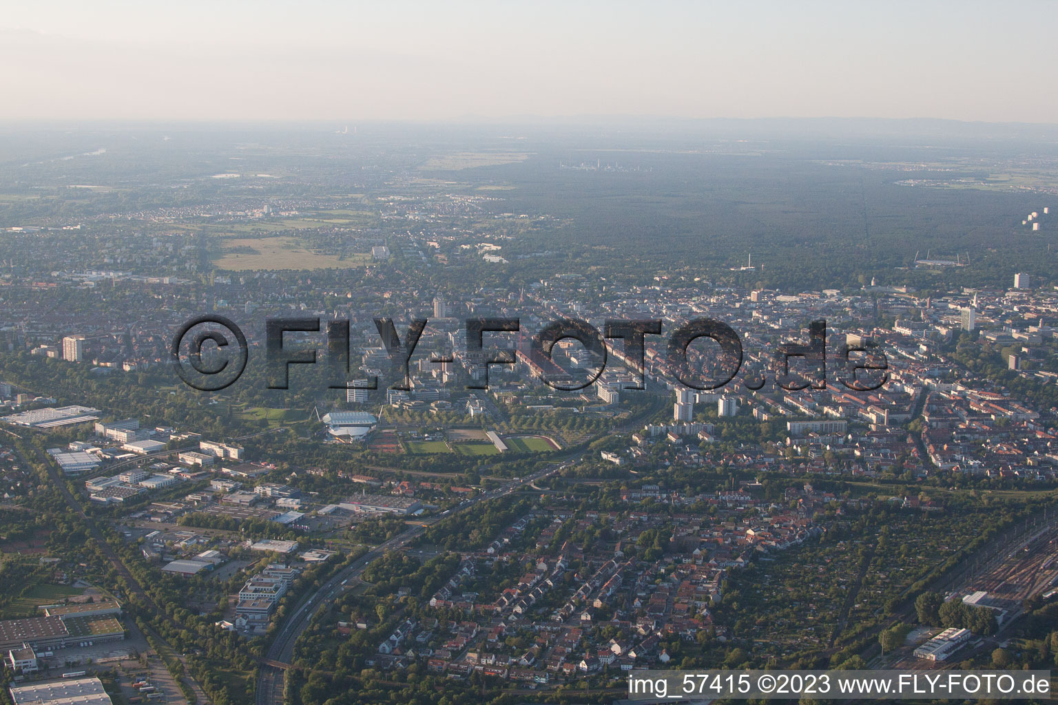 Luftbild von Karlsruhe von Süden im Ortsteil Weiherfeld-Dammerstock im Bundesland Baden-Württemberg, Deutschland