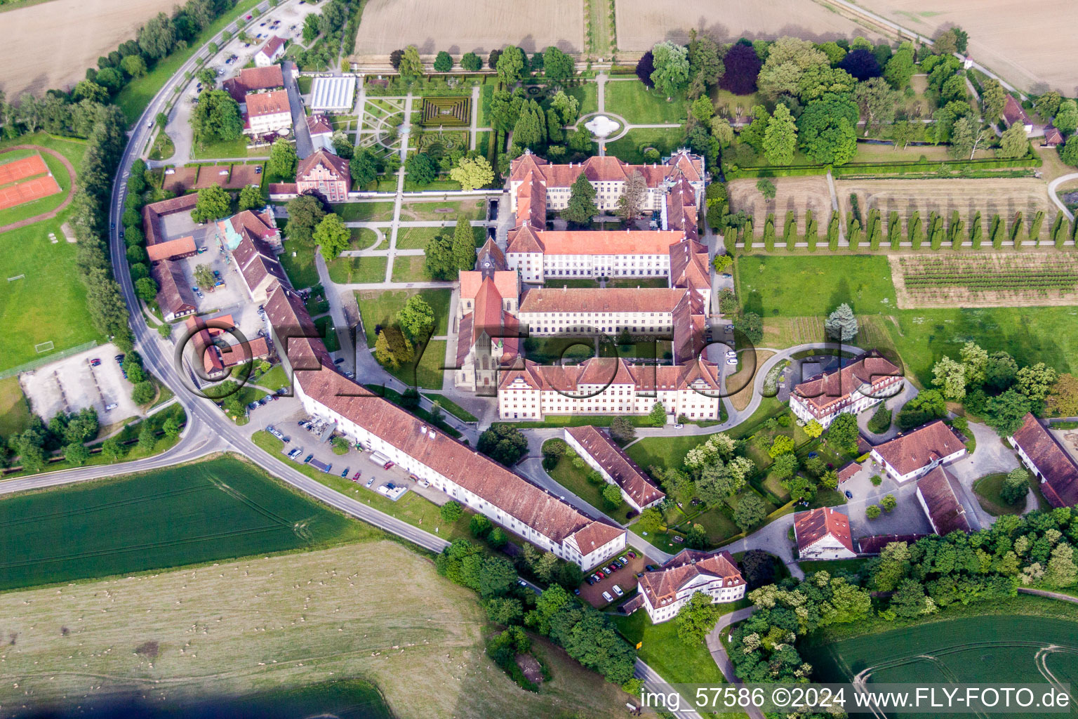 Schulgebäude der Schule Schloss Salem in Salem im Bundesland Baden-Württemberg, Deutschland
