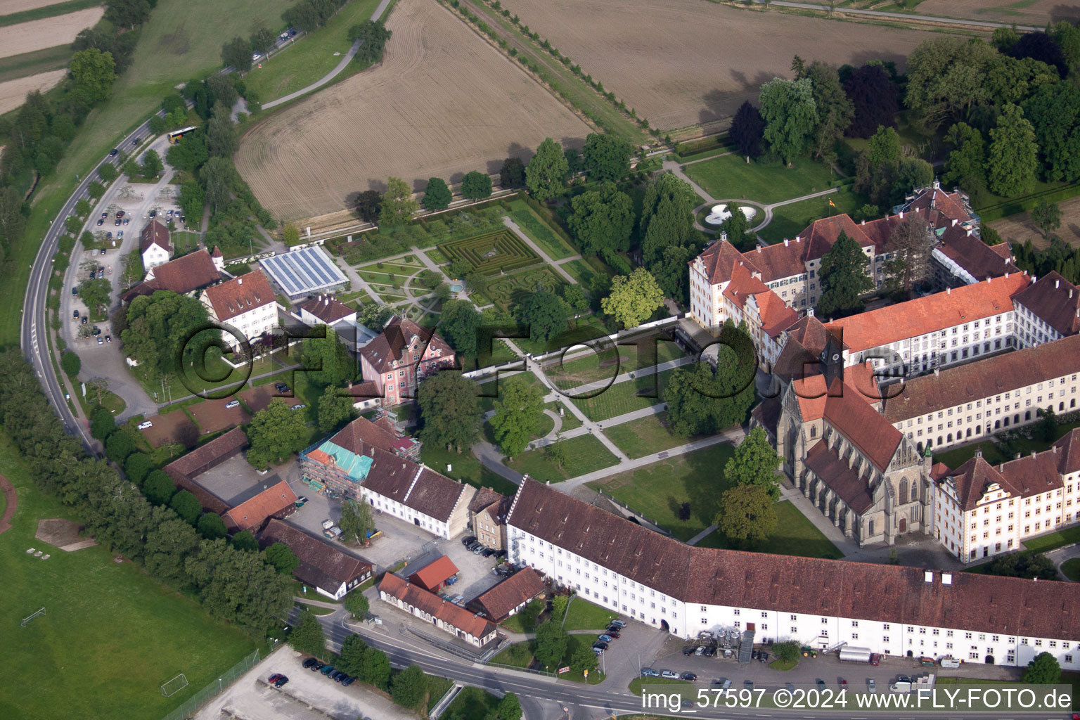 Schulgebäude der Schule Schloss Salem am Schlossbezirk im Ortsteil Stefansfeld in Salem im Bundesland Baden-Württemberg, Deutschland
