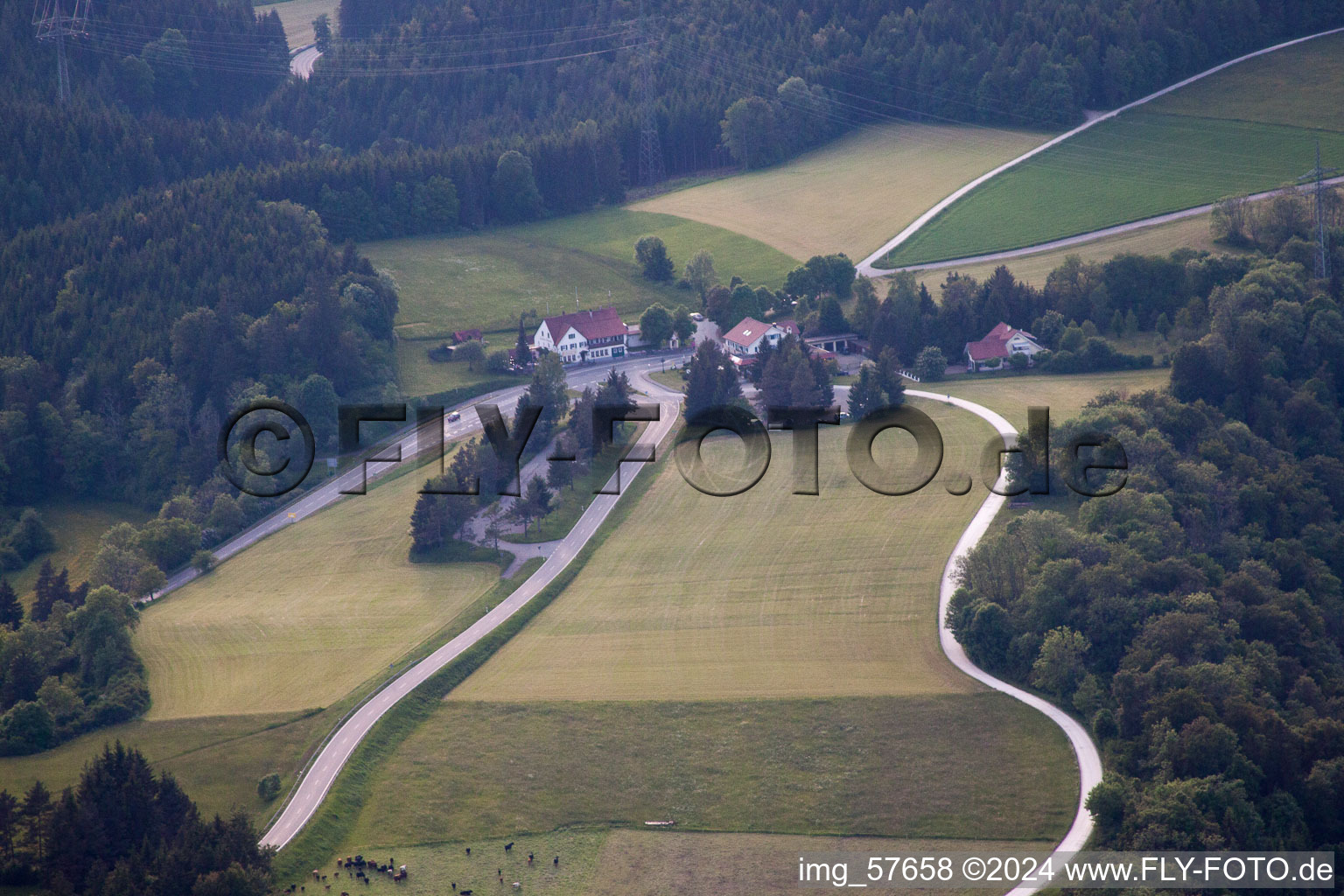 Fridingen an der Donau im Bundesland Baden-Württemberg, Deutschland von der Drohne aus gesehen