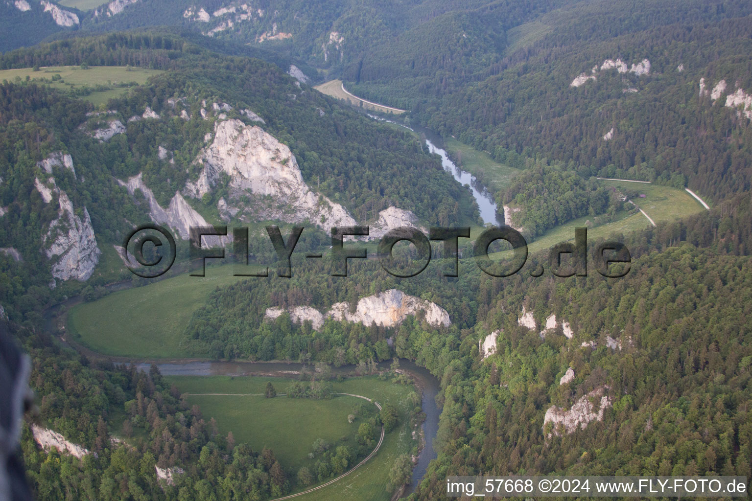 Fridingen an der Donau im Bundesland Baden-Württemberg, Deutschland aus der Luft