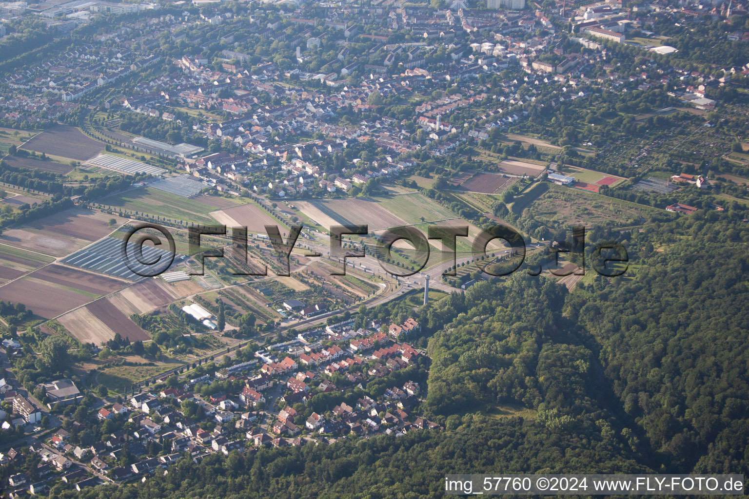 Ortsteil Wolfartsweier in Karlsruhe im Bundesland Baden-Württemberg, Deutschland aus der Luft betrachtet
