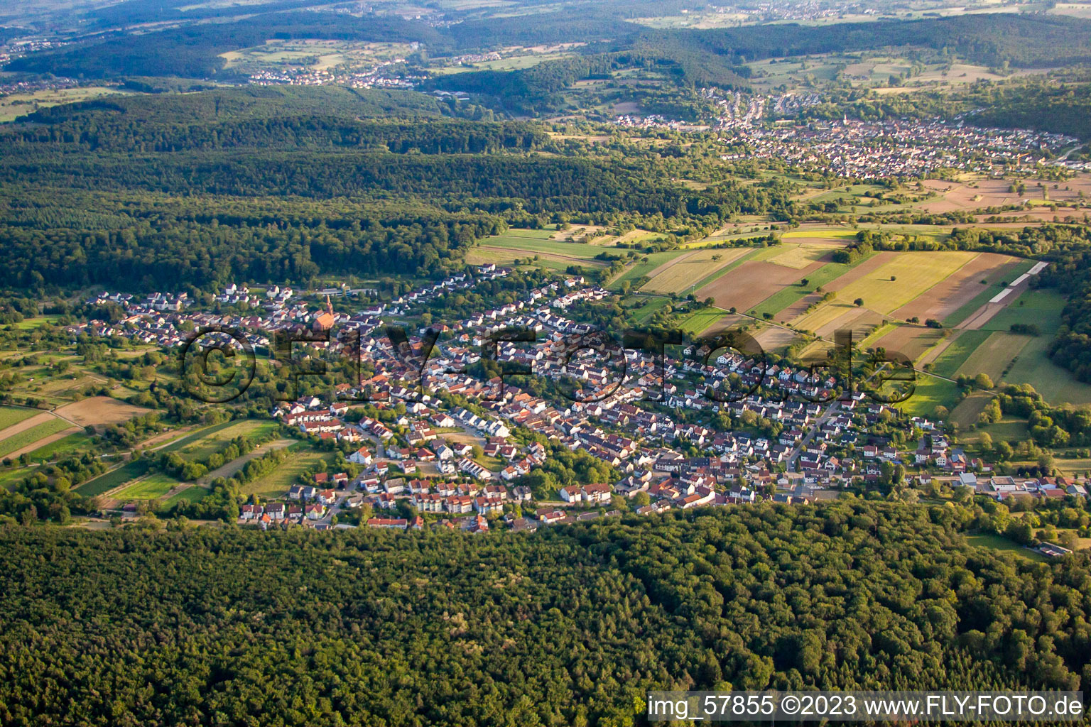 Luftbild von Ortsteil Wöschbach in Pfinztal im Bundesland Baden-Württemberg, Deutschland