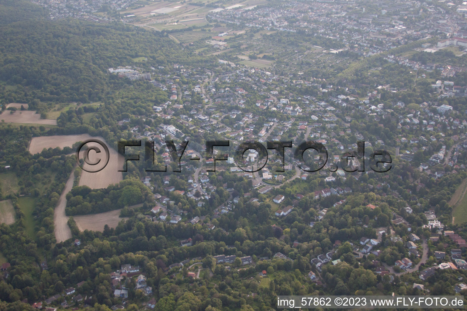 Ortsteil Grötzingen in Karlsruhe im Bundesland Baden-Württemberg, Deutschland aus der Luft betrachtet