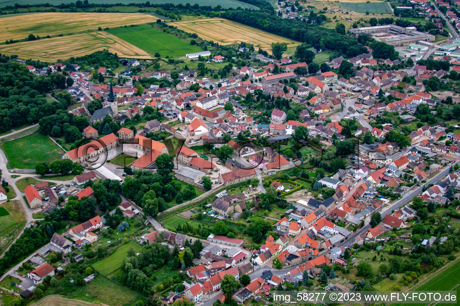 Luftbild von Ortsteil Cochstedt in Hecklingen im Bundesland Sachsen-Anhalt, Deutschland