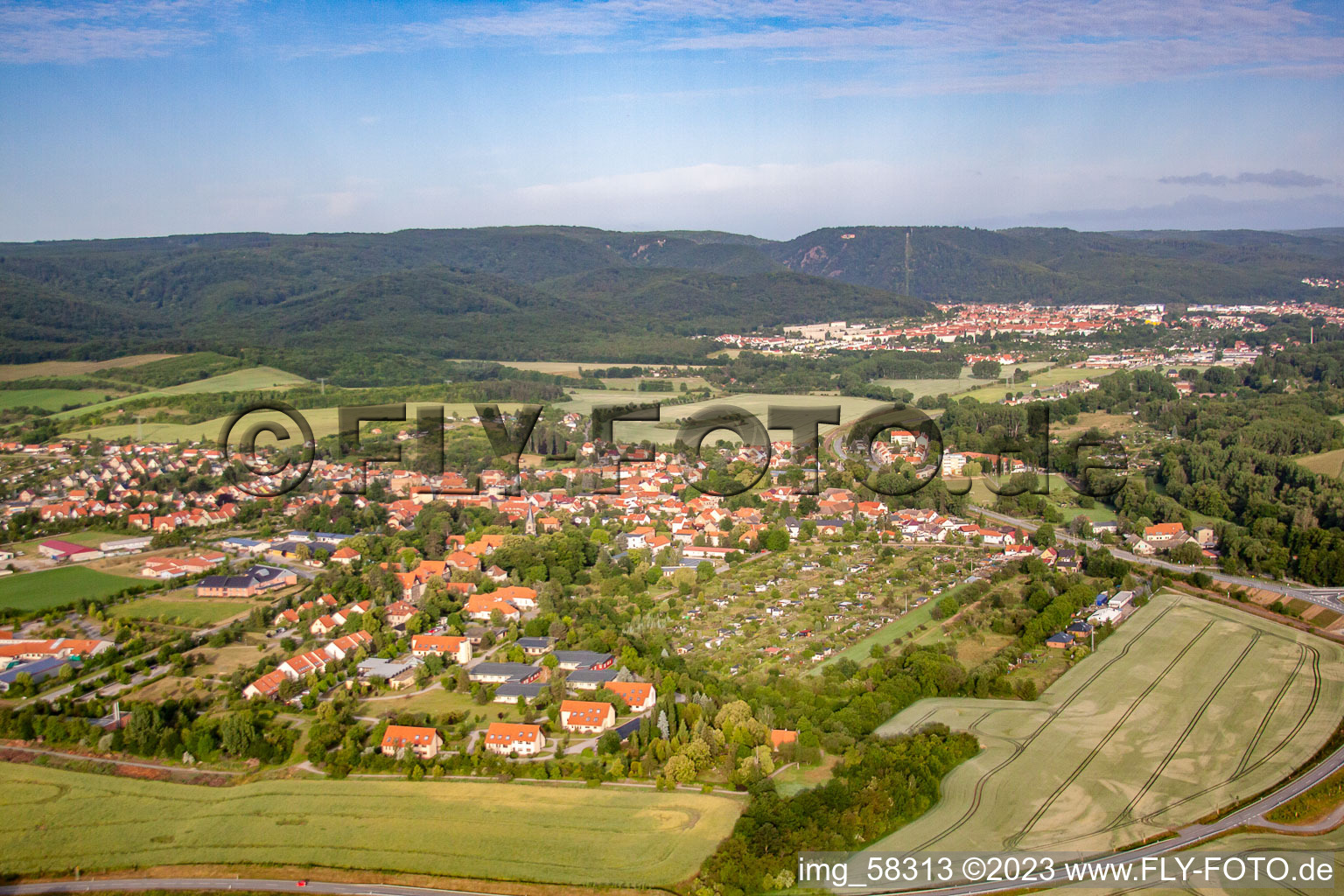 Luftaufnahme von Ortsteil Neinstedt in Thale im Bundesland Sachsen-Anhalt, Deutschland