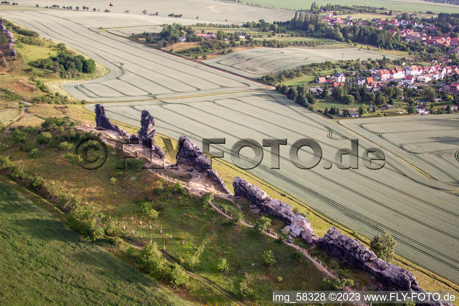 Gegensteine der Teufelsmauer bei Weddersleben in Thale im Bundesland Sachsen-Anhalt, Deutschland von oben gesehen