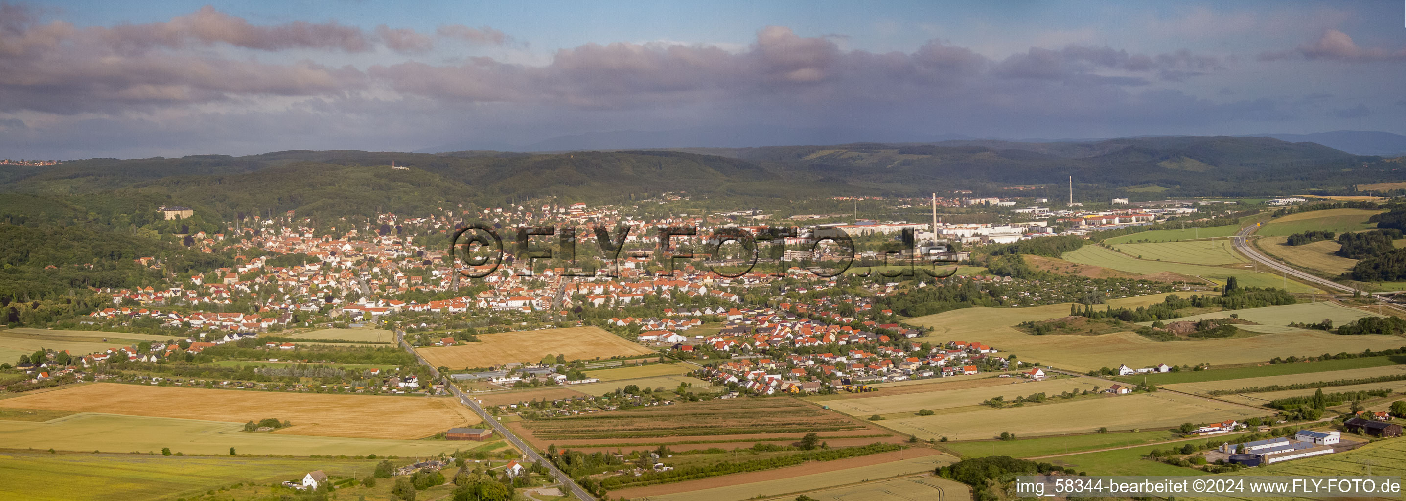 Luftbild von Ortsansicht der Straßen und Häuser der Wohngebiete im Ortsteil Altenbrak in Blankenburg (Harz) im Bundesland Sachsen-Anhalt, Deutschland