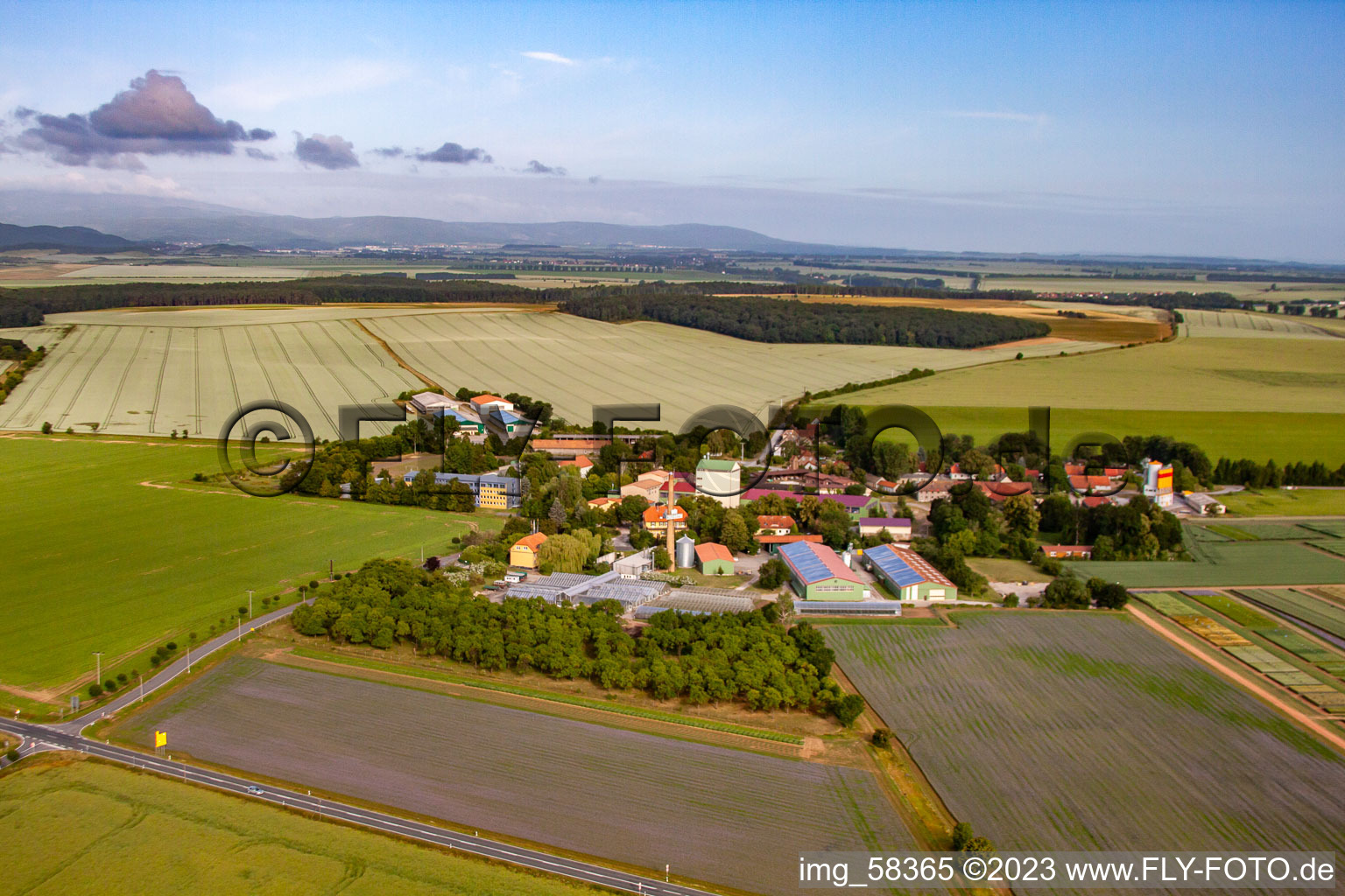 Luftbild von Ortsteil Böhnshausen in Halberstadt im Bundesland Sachsen-Anhalt, Deutschland