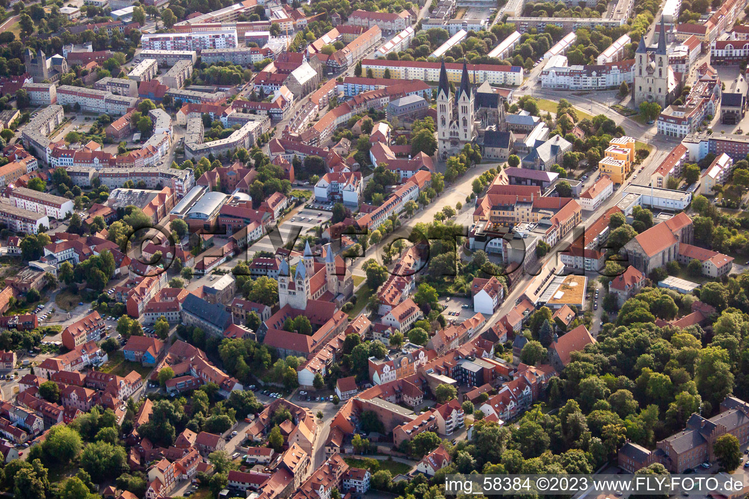 Halberstadt im Bundesland Sachsen-Anhalt, Deutschland von oben