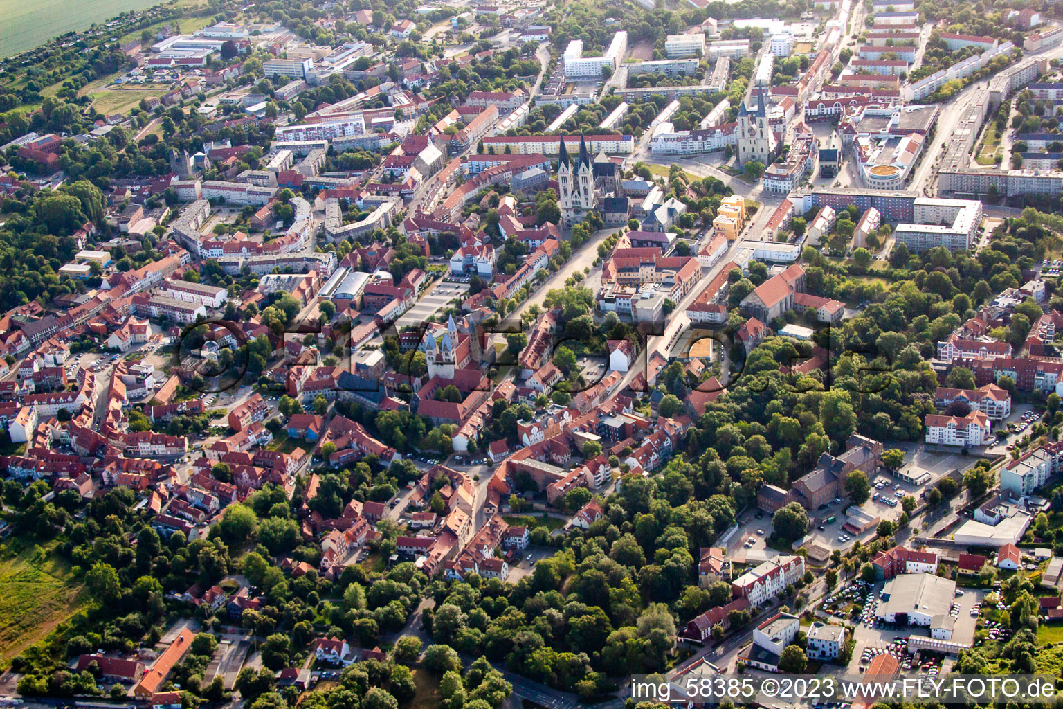 Halberstadt im Bundesland Sachsen-Anhalt, Deutschland aus der Luft
