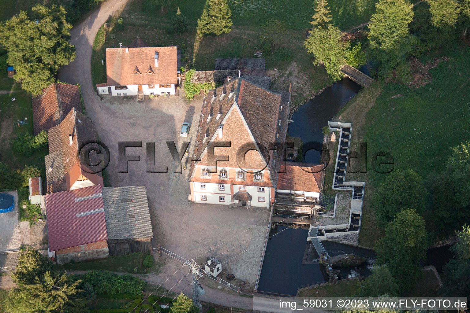 Bienwaldmühle im Bundesland Rheinland-Pfalz, Deutschland aus der Luft betrachtet