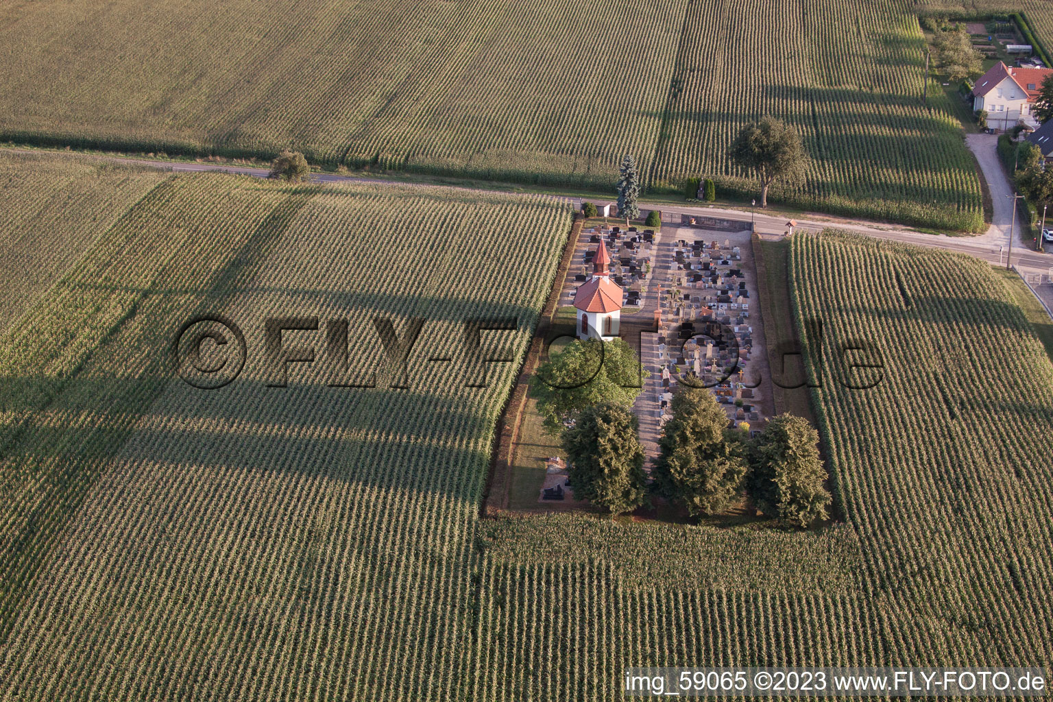 Salmbach im Bundesland Bas-Rhin, Frankreich aus der Drohnenperspektive