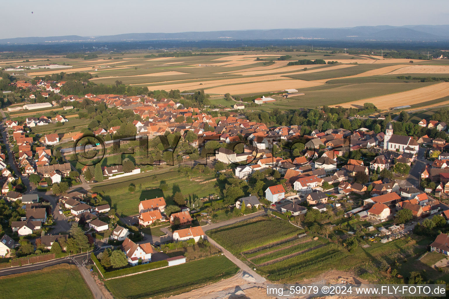 Niederlauterbach im Bundesland Bas-Rhin, Frankreich von oben