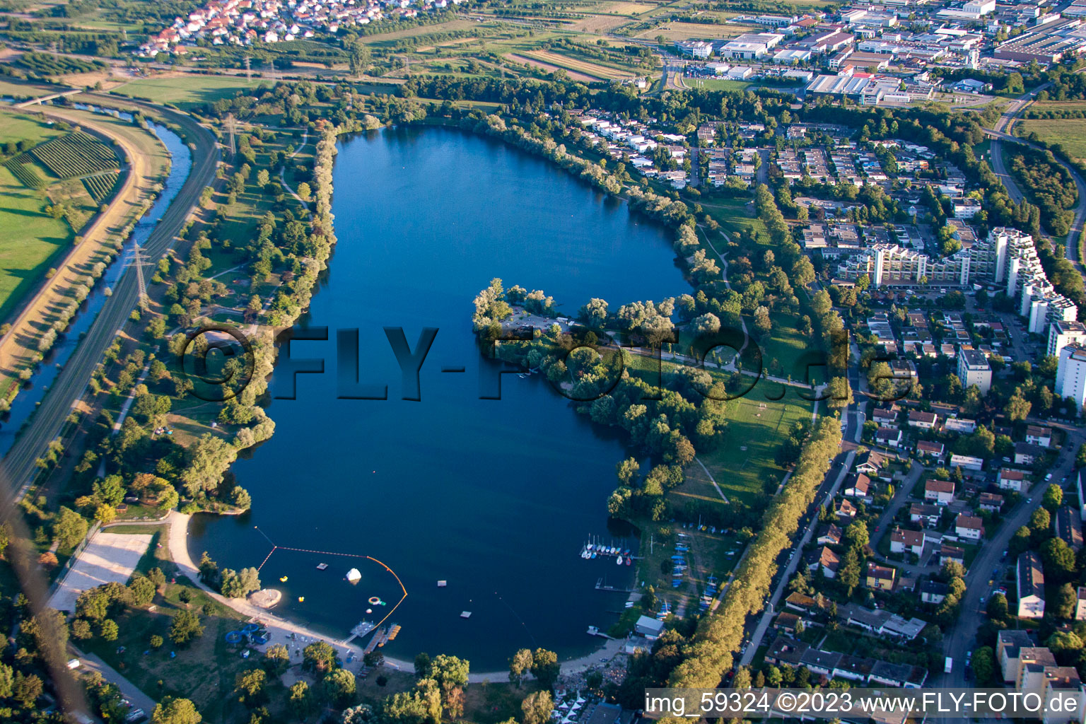 Luftbild von Gifiz-See im Ortsteil Uffhofen in Offenburg im Bundesland Baden-Württemberg, Deutschland