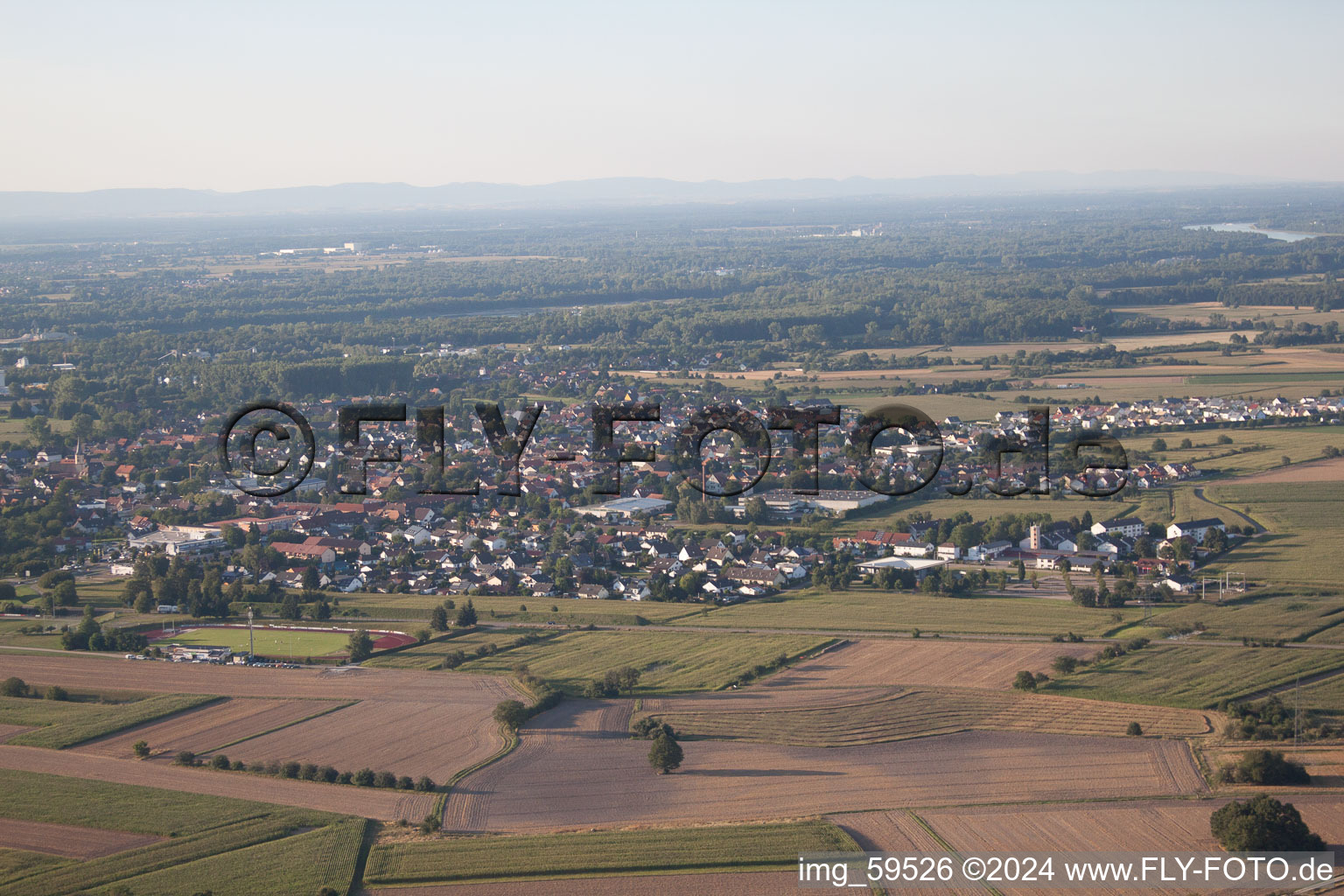 Ortsteil Rheinbischofsheim in Rheinau im Bundesland Baden-Württemberg, Deutschland aus der Luft