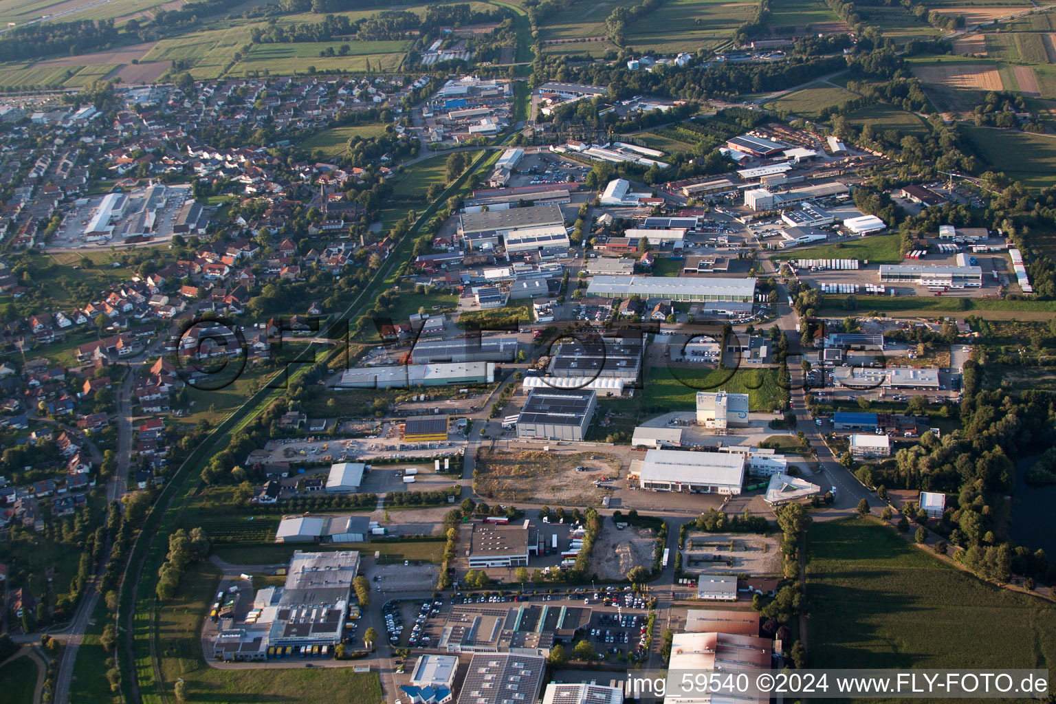 Bühl, Industriegebiet im Ortsteil Vimbuch im Bundesland Baden-Württemberg, Deutschland aus der Luft