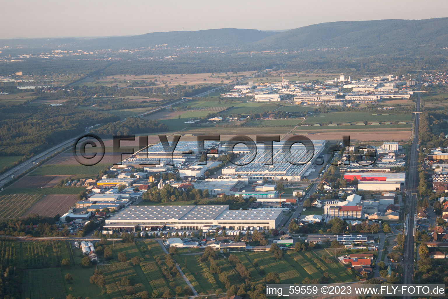 Luftbild von Muggensturm, Industriegebiet W im Bundesland Baden-Württemberg, Deutschland