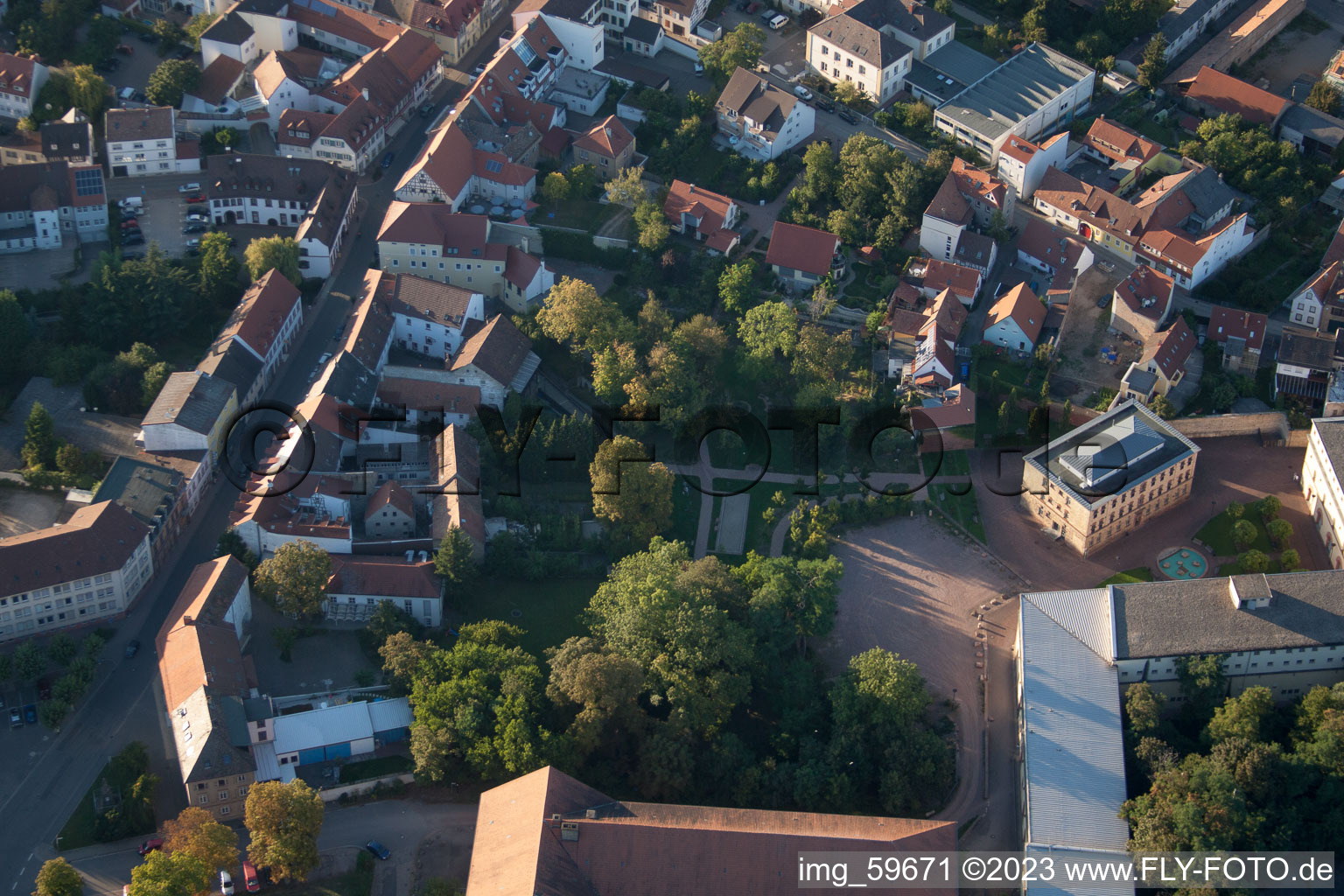Luftaufnahme von Germersheim im Bundesland Rheinland-Pfalz, Deutschland
