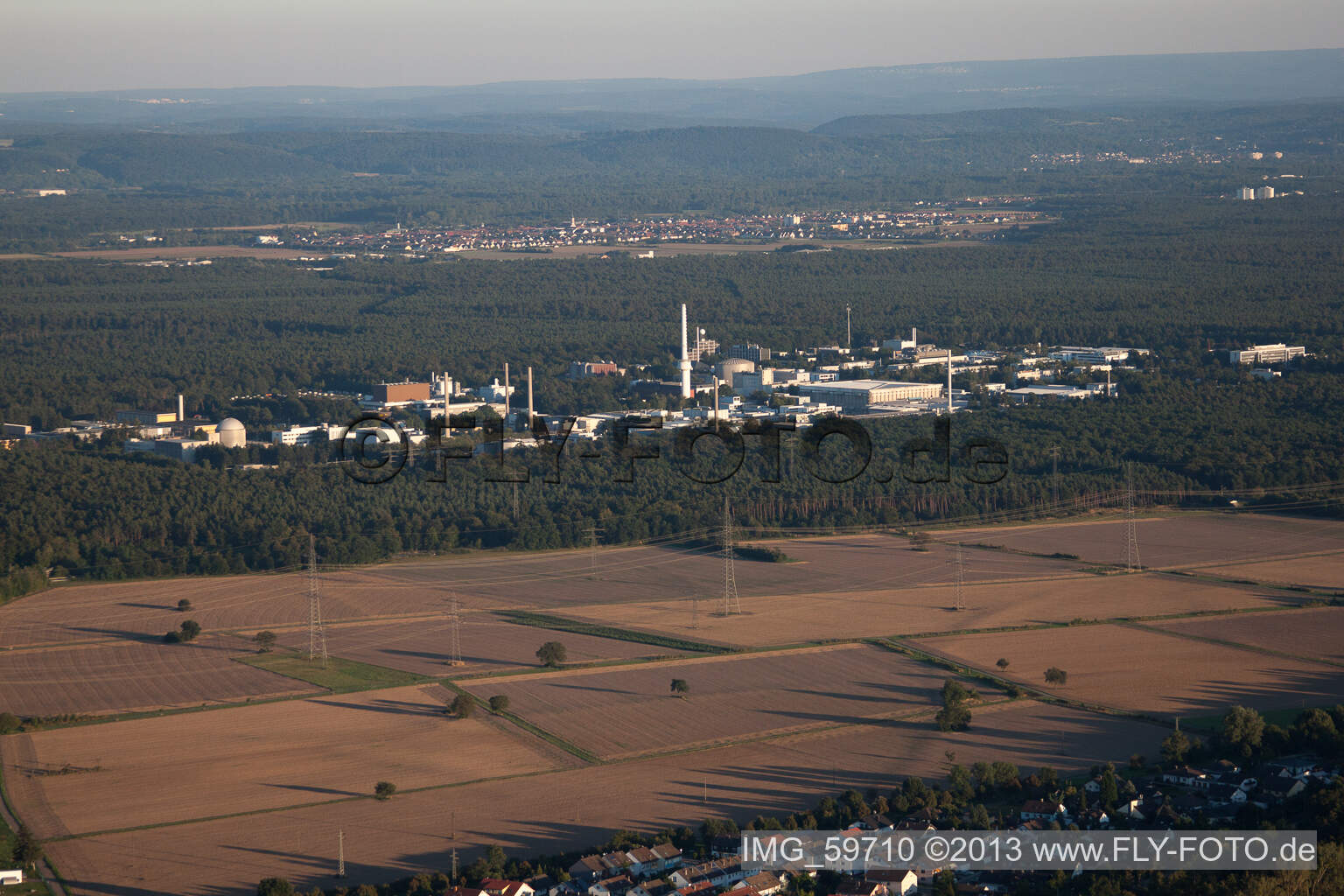 Luftbild von Leopoldshafen, KFZ AKA KIT Nord in Eggenstein-Leopoldshafen im Bundesland Baden-Württemberg, Deutschland
