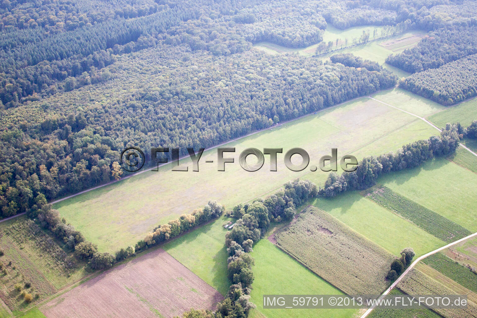 Luftaufnahme von Rülzheim, Modellflugplatz im Bundesland Rheinland-Pfalz, Deutschland