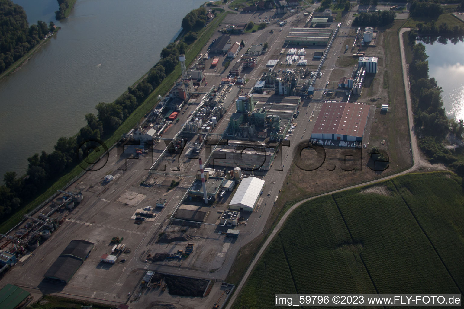Lauterbourg, Rohm & Haas Industrie am Rhein im Bundesland Bas-Rhin, Frankreich