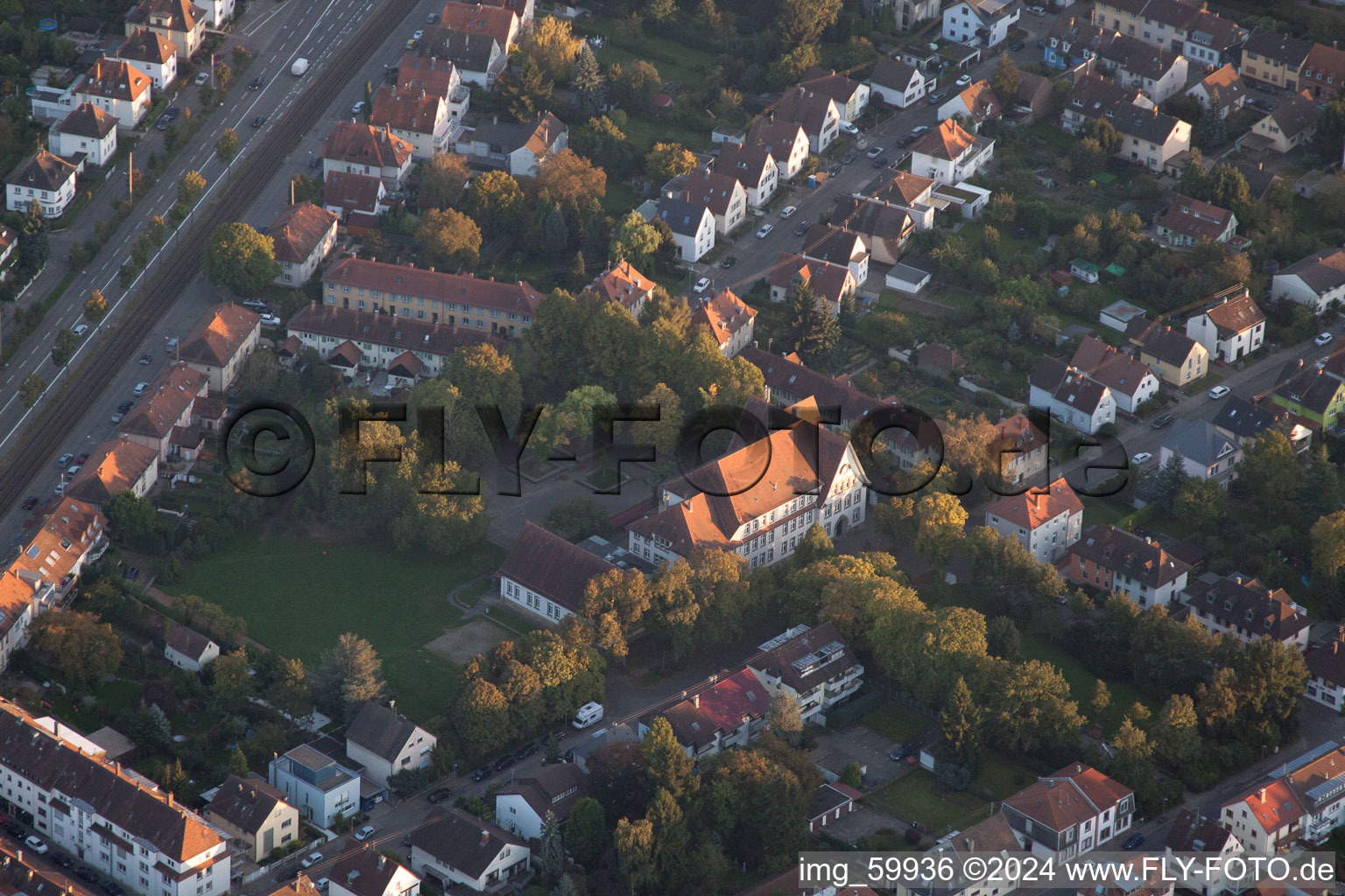 Ortsteil Rüppurr in Karlsruhe im Bundesland Baden-Württemberg, Deutschland aus der Luft