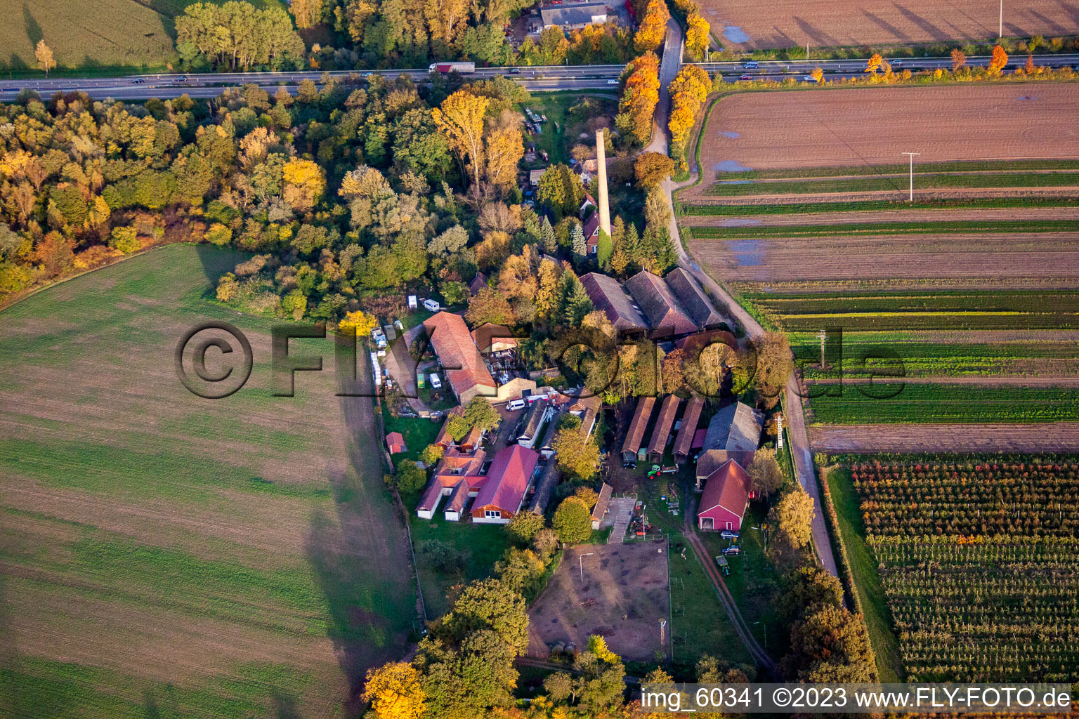 Luftbild von Kuhardt, Zimmerei Hellmann, Ziegelei im Bundesland Rheinland-Pfalz, Deutschland