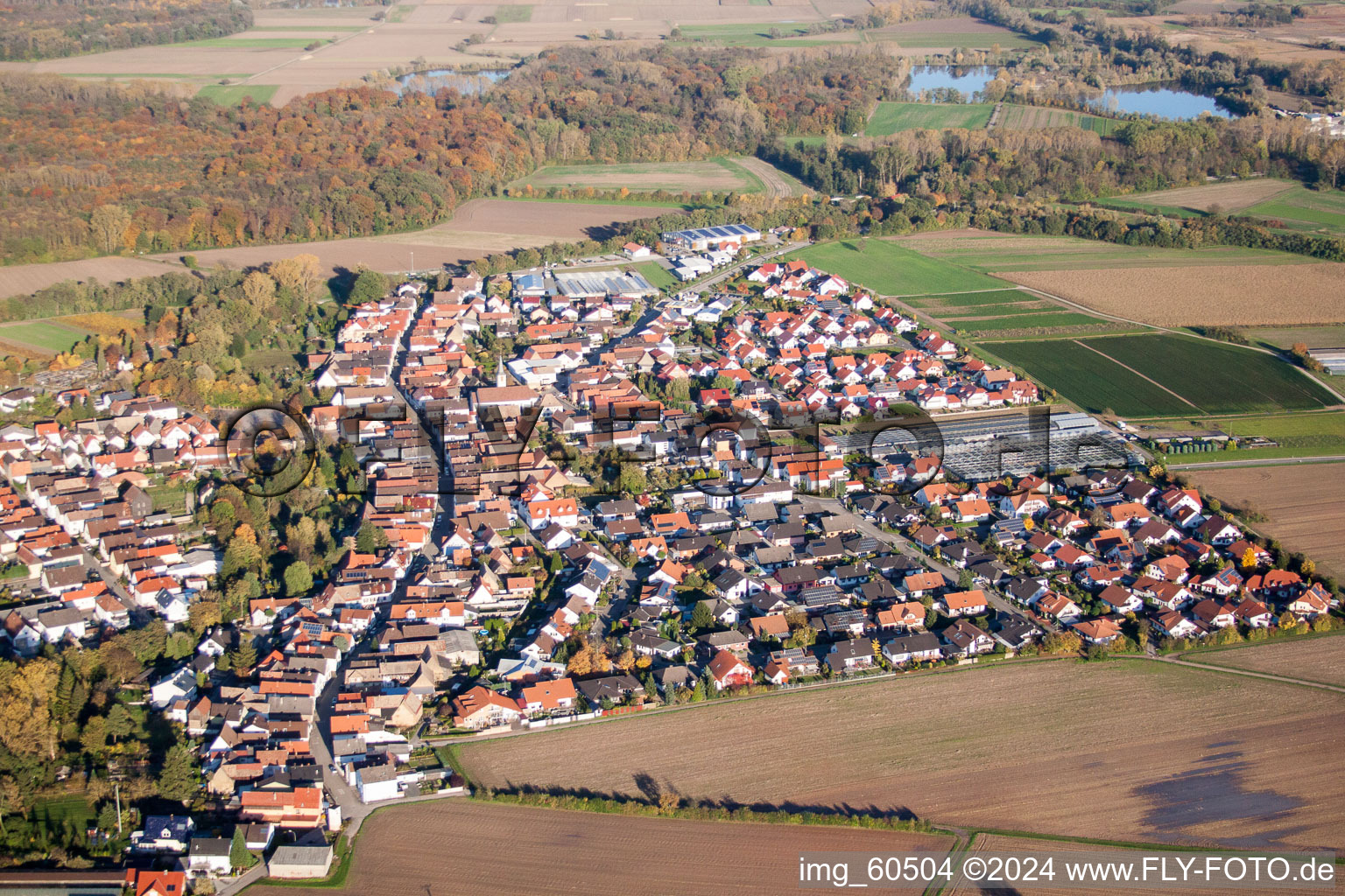 Neubau- Wohngebiet einer Einfamilienhaus- Siedlung Südring in Kuhardt im Bundesland Rheinland-Pfalz, Deutschland