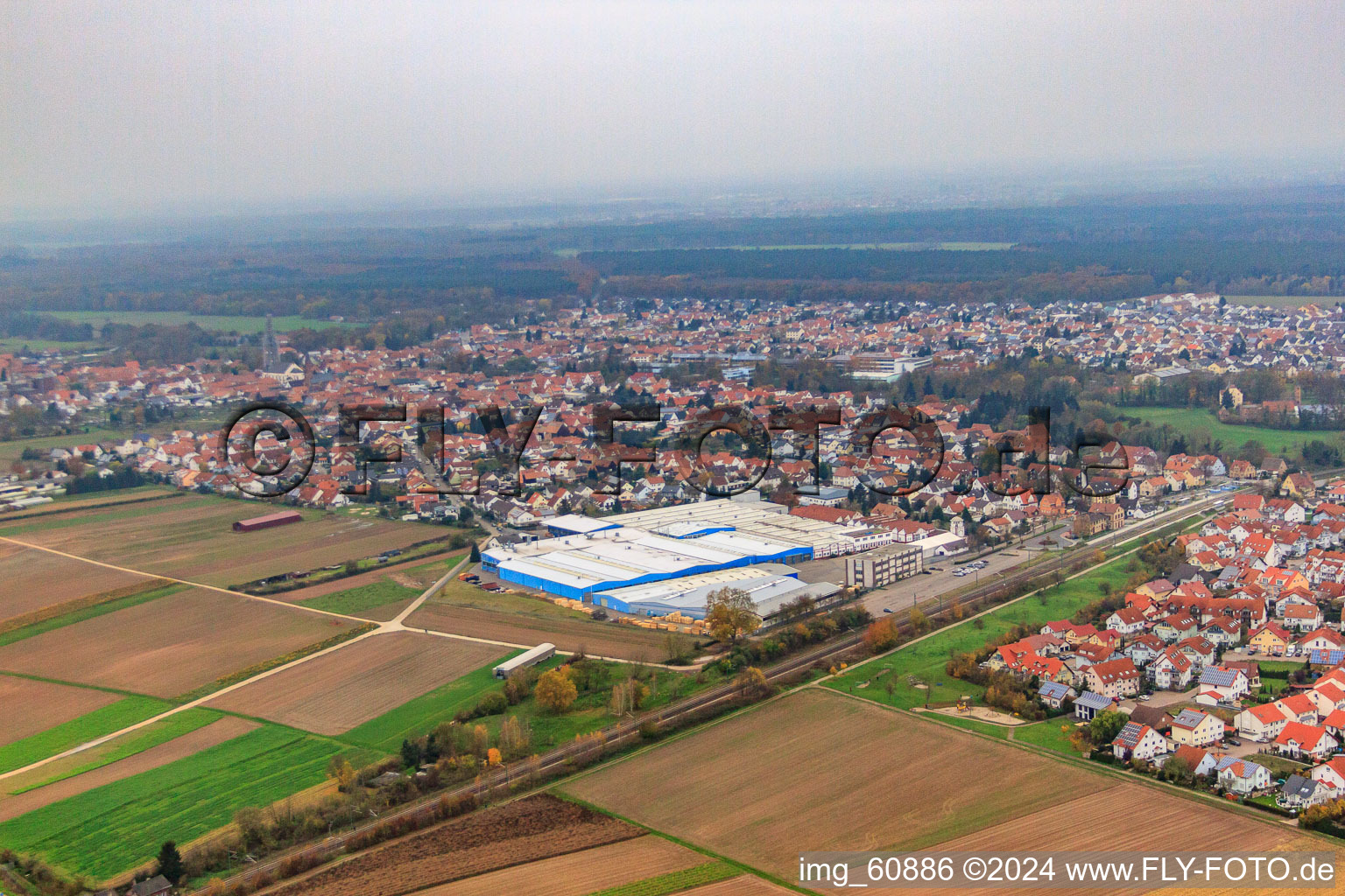 Bellheim im Bundesland Rheinland-Pfalz, Deutschland von oben