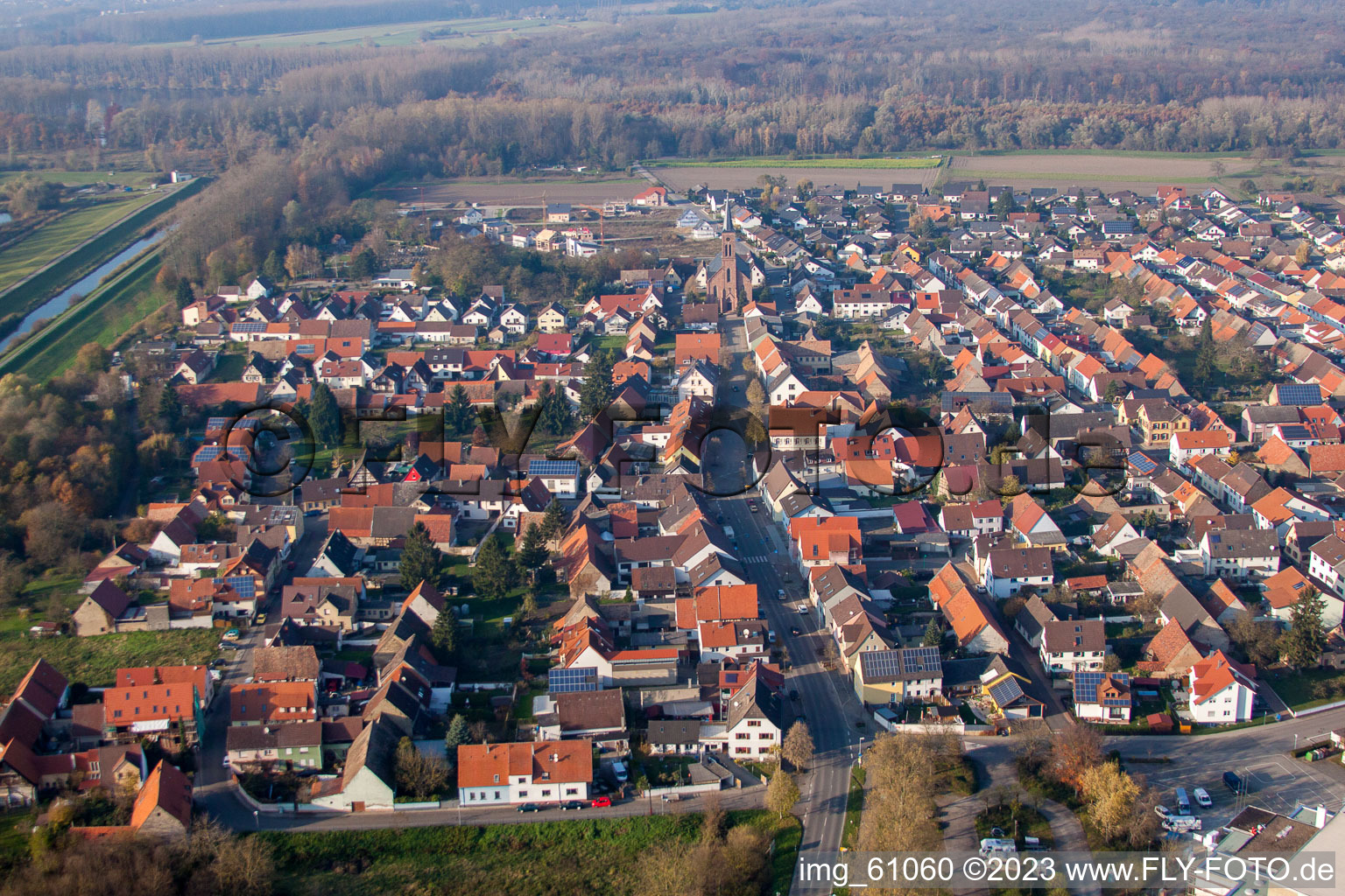 Rußheim im Bundesland Baden-Württemberg, Deutschland von der Drohne aus gesehen