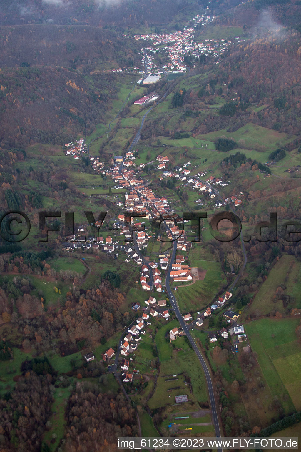 Luftbild von Dernbach im Bundesland Rheinland-Pfalz, Deutschland