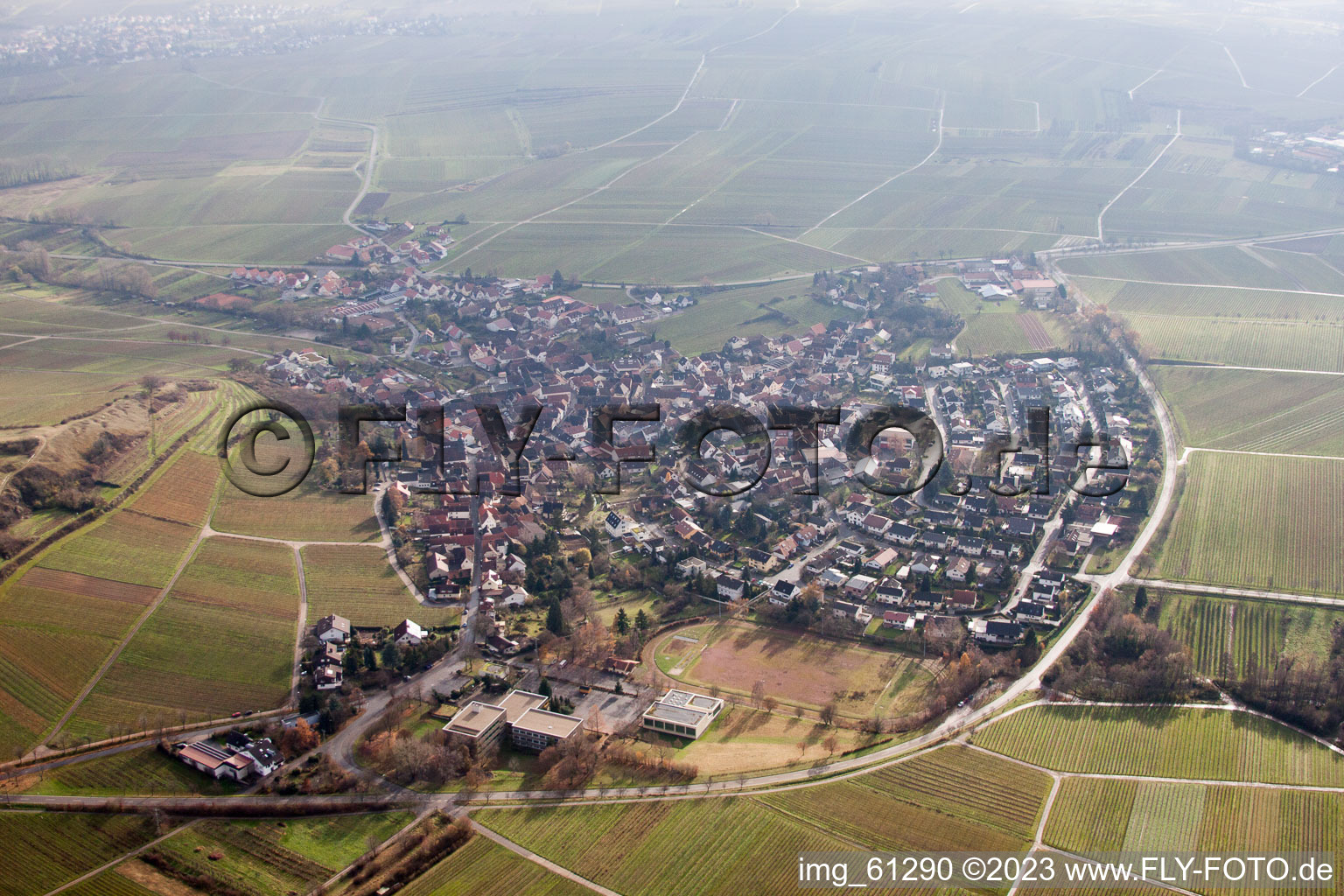 Drohnenbild von Ilbesheim bei Landau in der Pfalz im Bundesland Rheinland-Pfalz, Deutschland