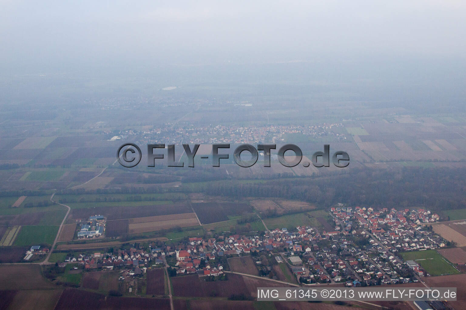 Luftbild von Freisbach im Bundesland Rheinland-Pfalz, Deutschland