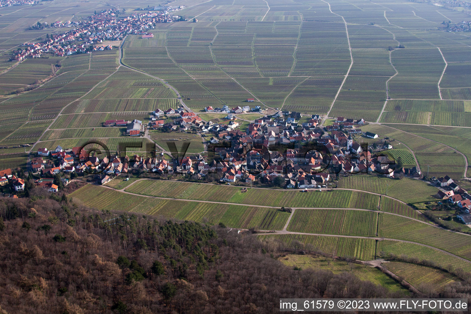 Drohnenaufname von Weyher in der Pfalz im Bundesland Rheinland-Pfalz, Deutschland