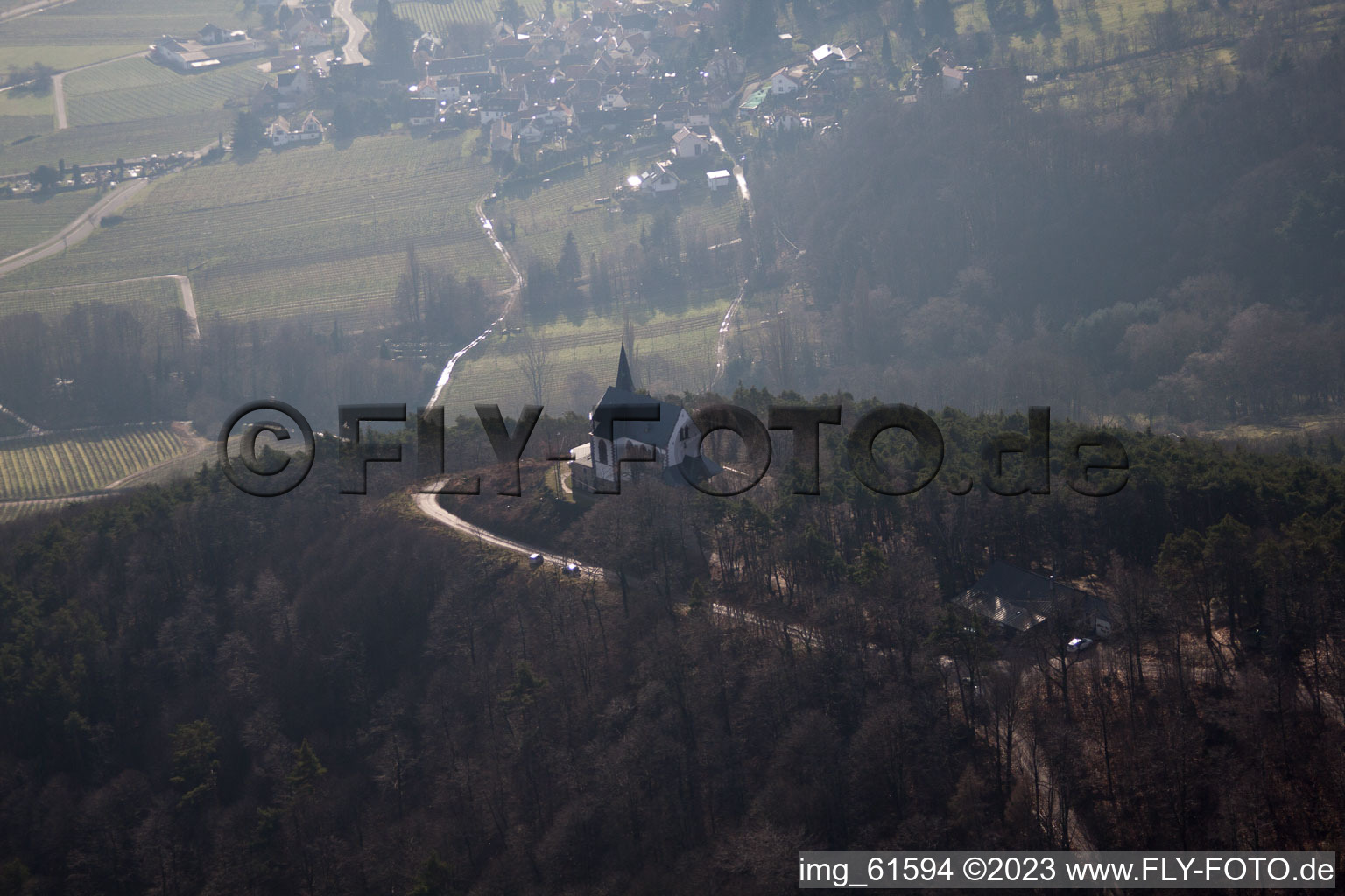 Burrweiler, Annakapelle im Bundesland Rheinland-Pfalz, Deutschland aus der Luft