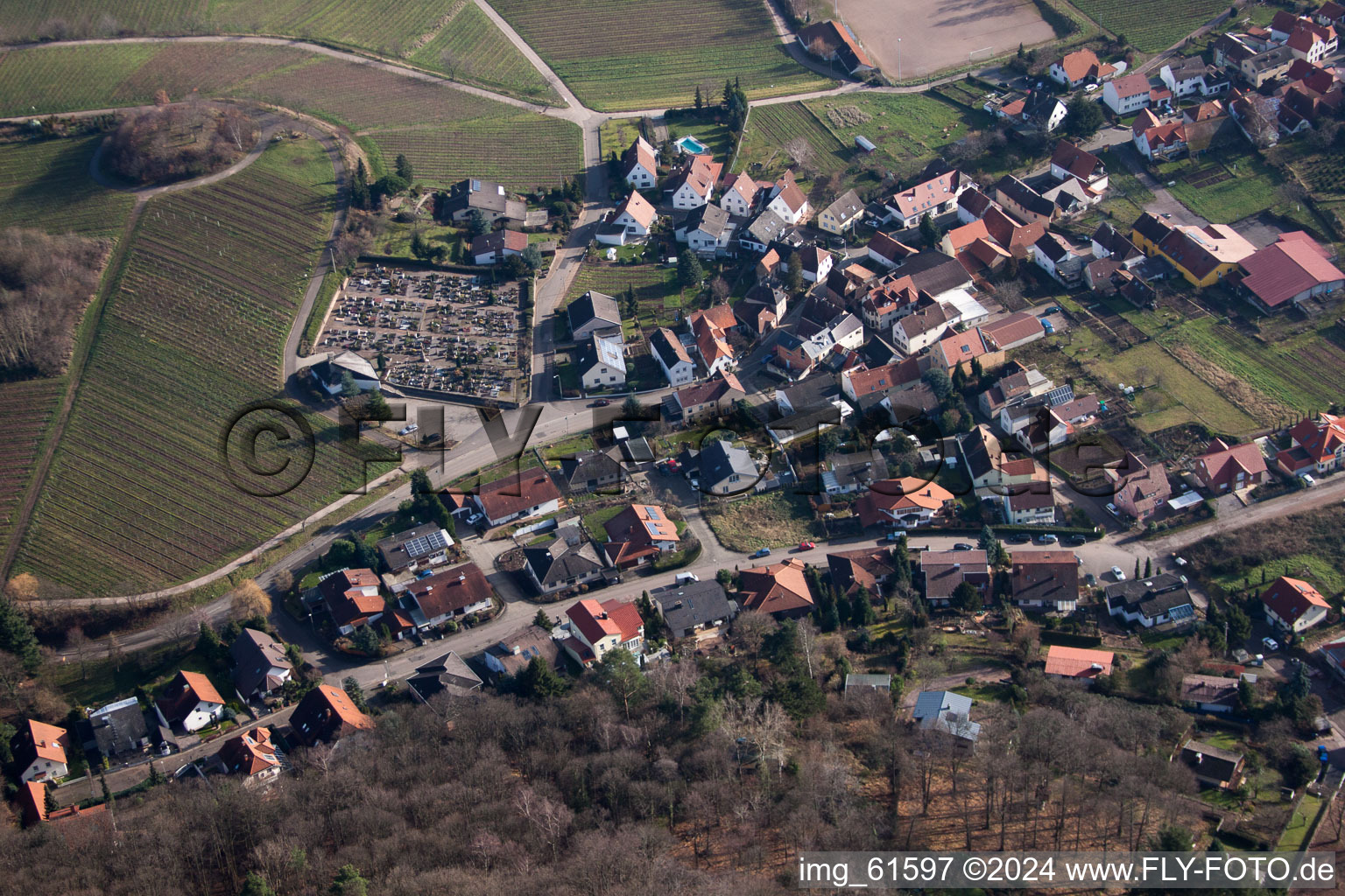 Drohnenaufname von Burrweiler im Bundesland Rheinland-Pfalz, Deutschland