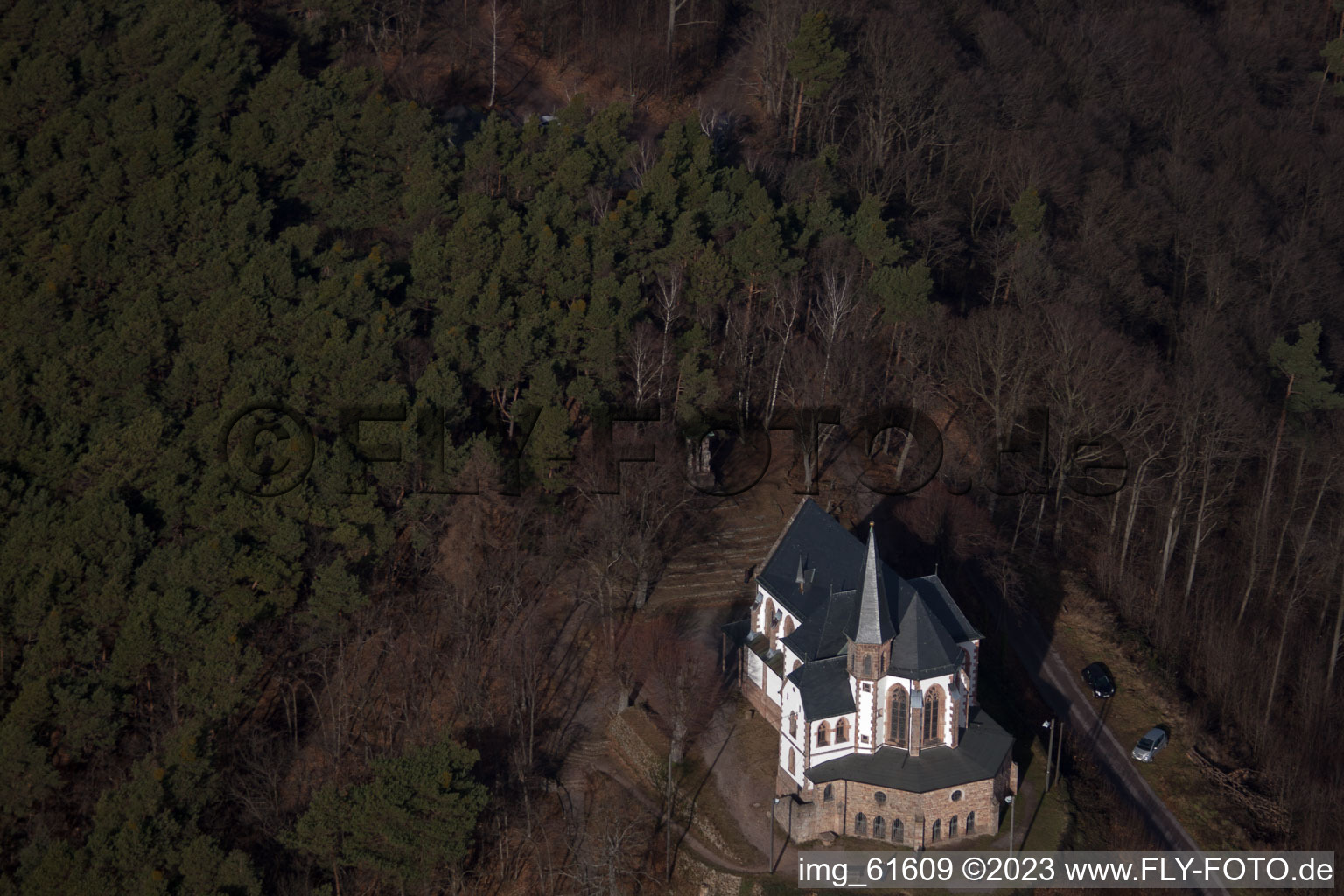 Burrweiler, Annakapelle im Bundesland Rheinland-Pfalz, Deutschland aus der Drohnenperspektive