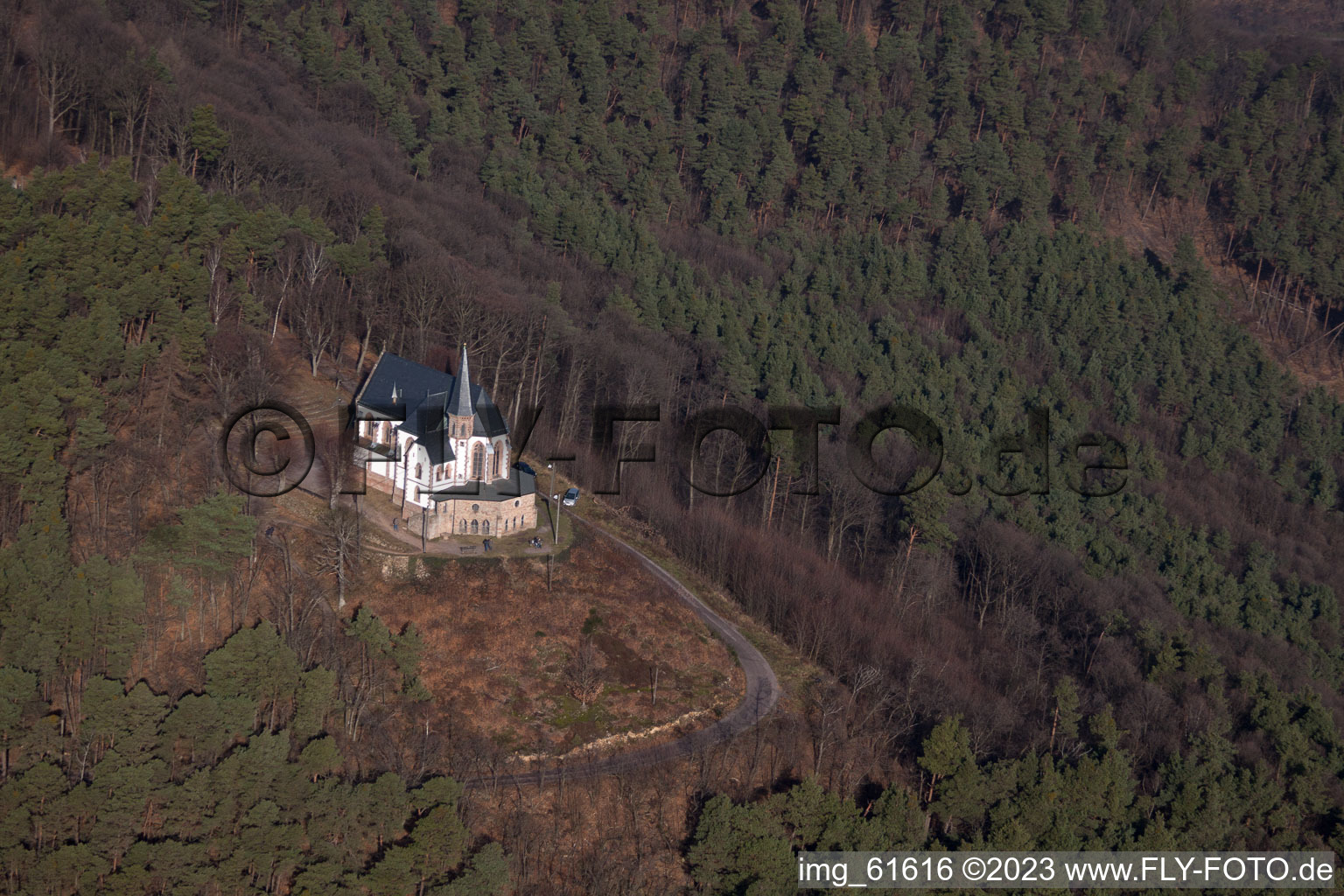 Burrweiler, Annakapelle im Bundesland Rheinland-Pfalz, Deutschland von einer Drohne aus