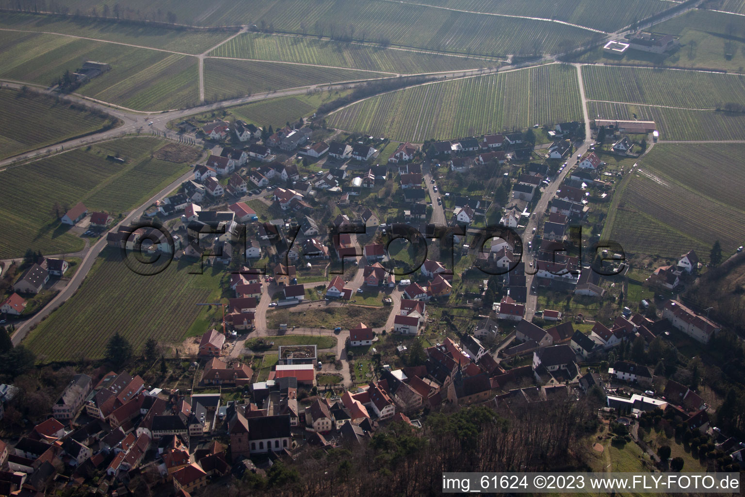 Gleisweiler im Bundesland Rheinland-Pfalz, Deutschland aus der Luft