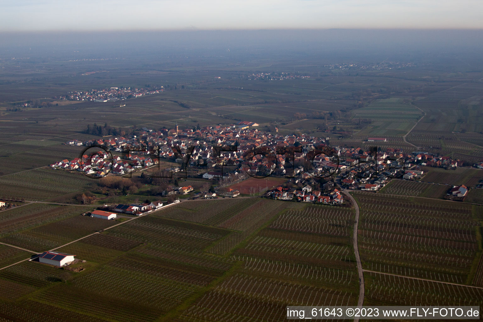 Drohnenbild von Ortsteil Nußdorf in Landau in der Pfalz im Bundesland Rheinland-Pfalz, Deutschland