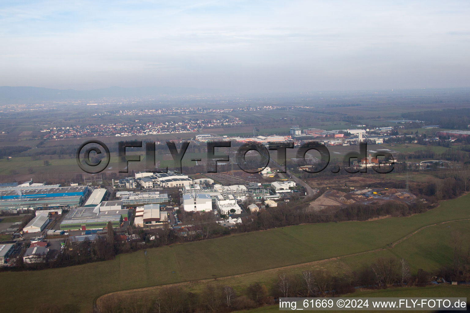 Luftaufnahme von Industriegebiet Landau-Ost in Landau in der Pfalz im Bundesland Rheinland-Pfalz, Deutschland
