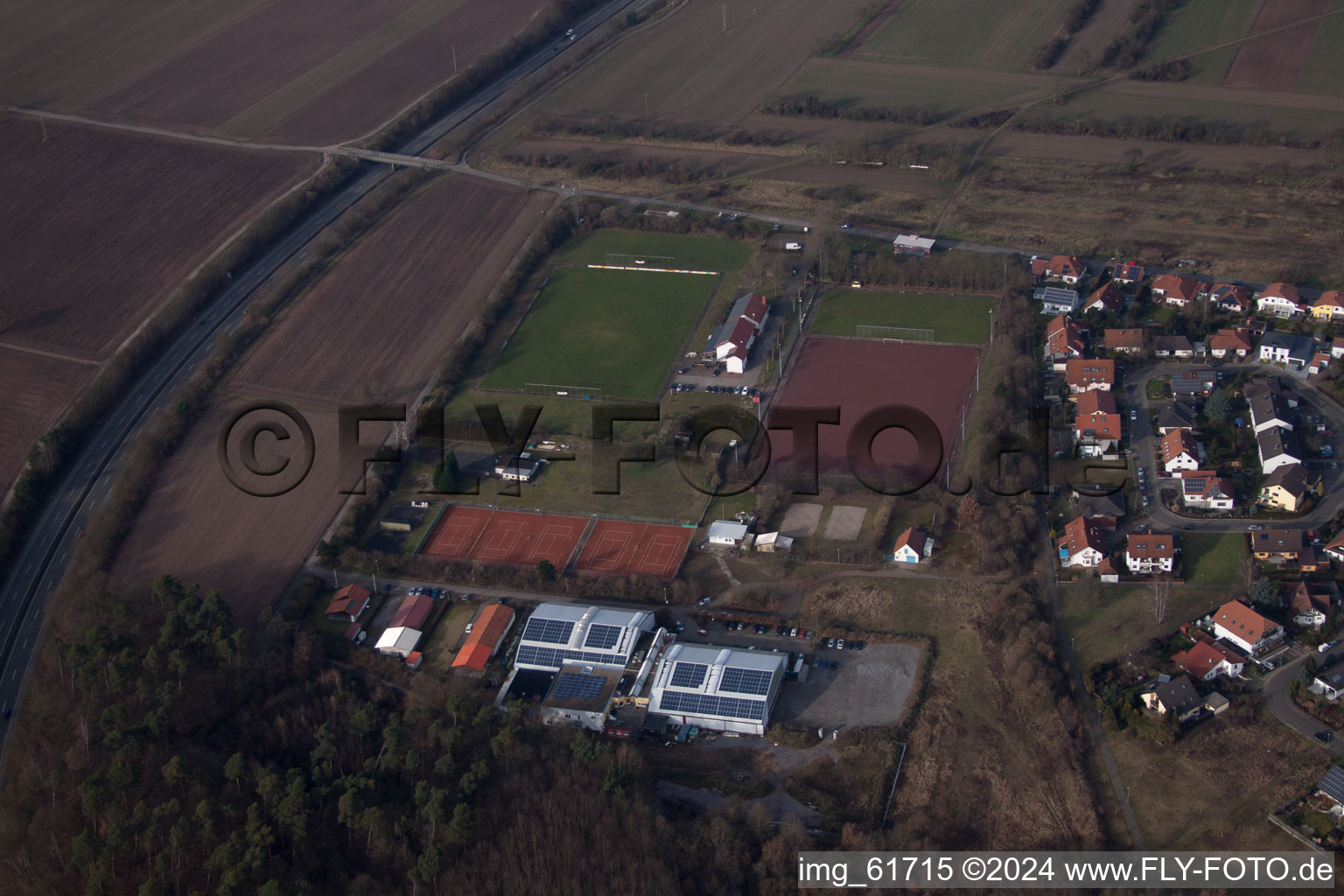 Lingenfeld, Sportplätze im Bundesland Rheinland-Pfalz, Deutschland